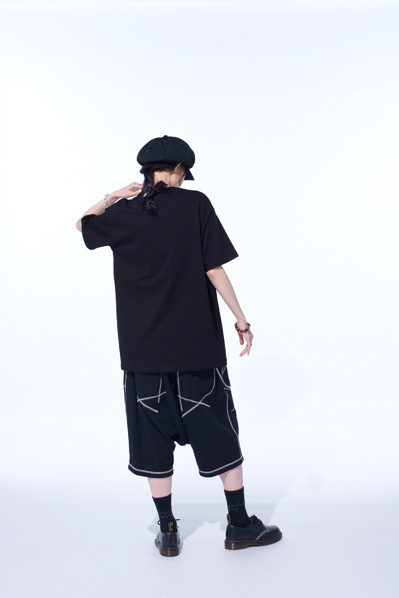 GRAPHIC T-SHIRT -STATUE-