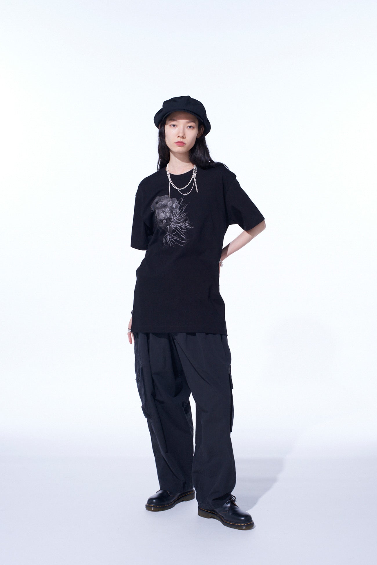GRAPHIC T-SHIRT -SCULPTURE-