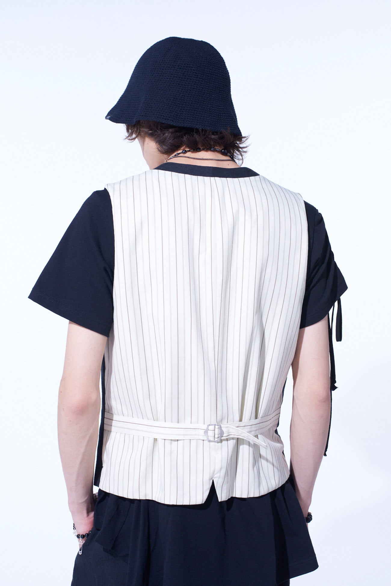 LINEN/COTTON HERRINGBONE ZIGZAG CUT-OUT VEST