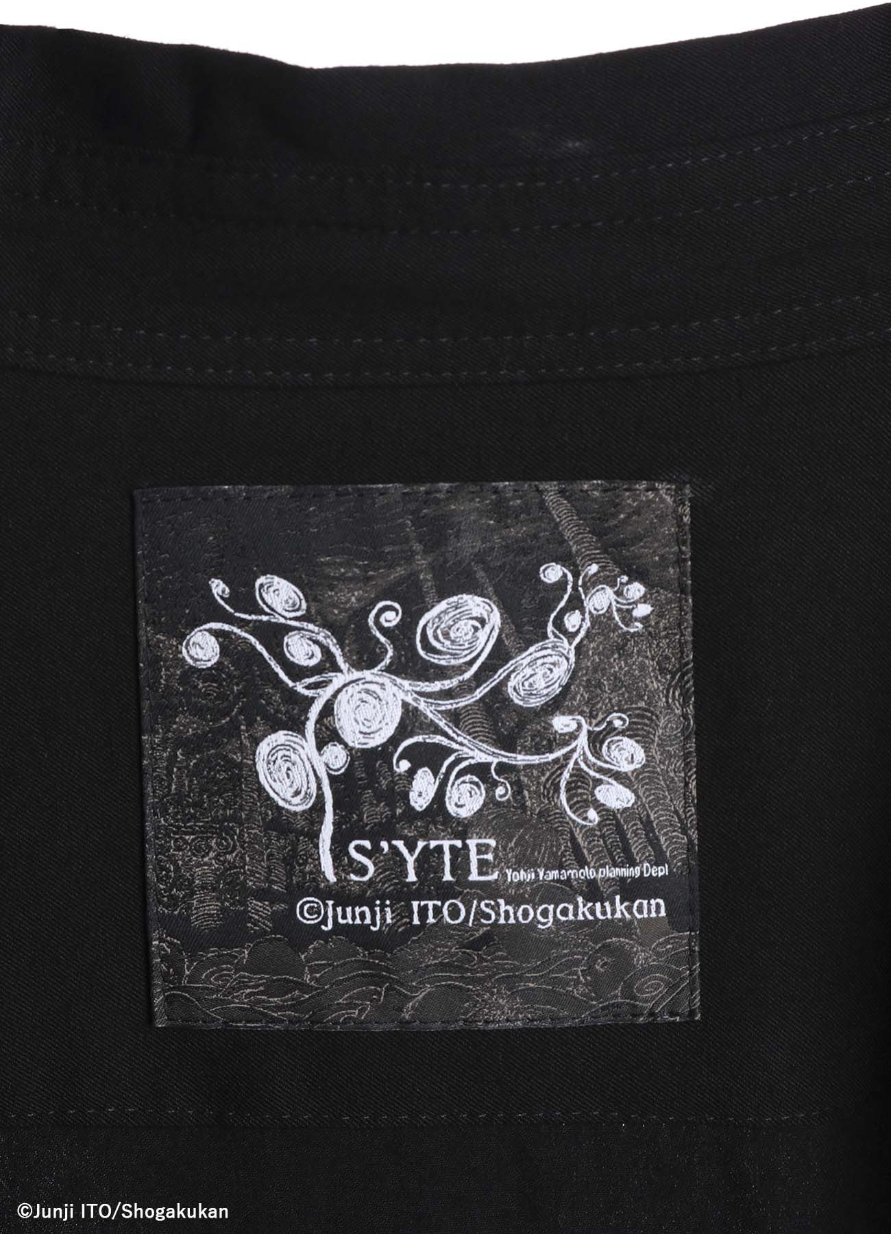 S'YTE × JUNJI ITO -UZUMAKI- PRINTED PATCH OMNIBUS LONG SHIRT