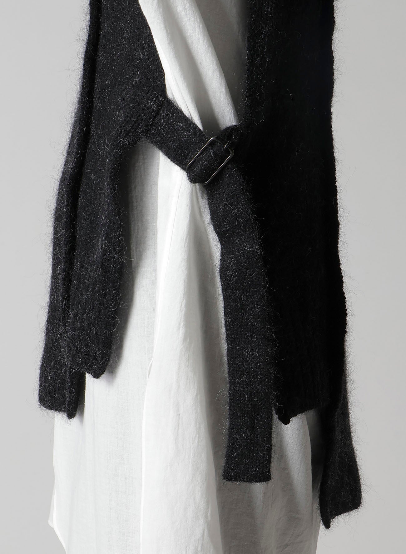 MOHAIR WOOL COMBINATION KNIT VEST