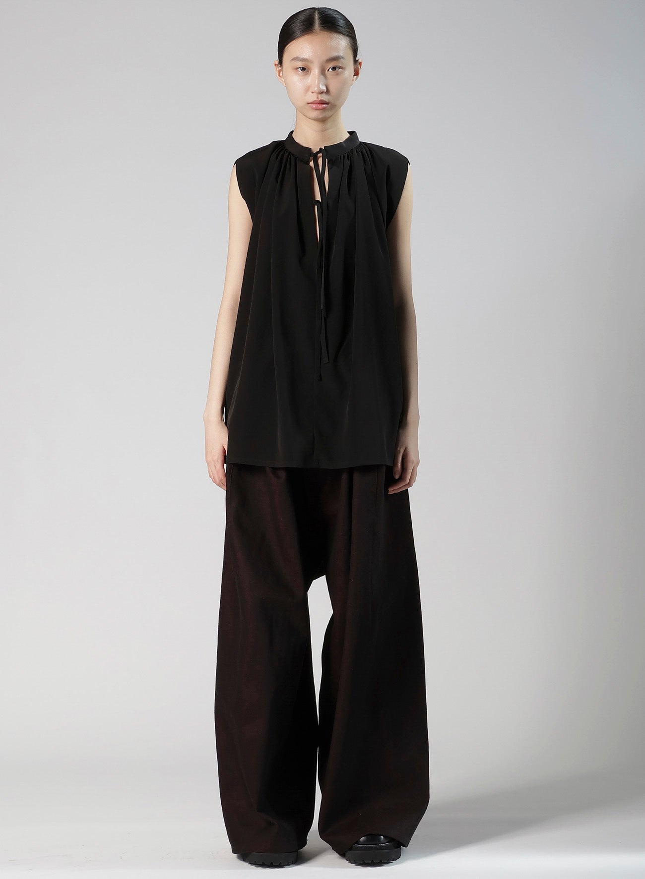 TA/PE SUPER VIYON TUSSER SLEEVELES BLOUSE