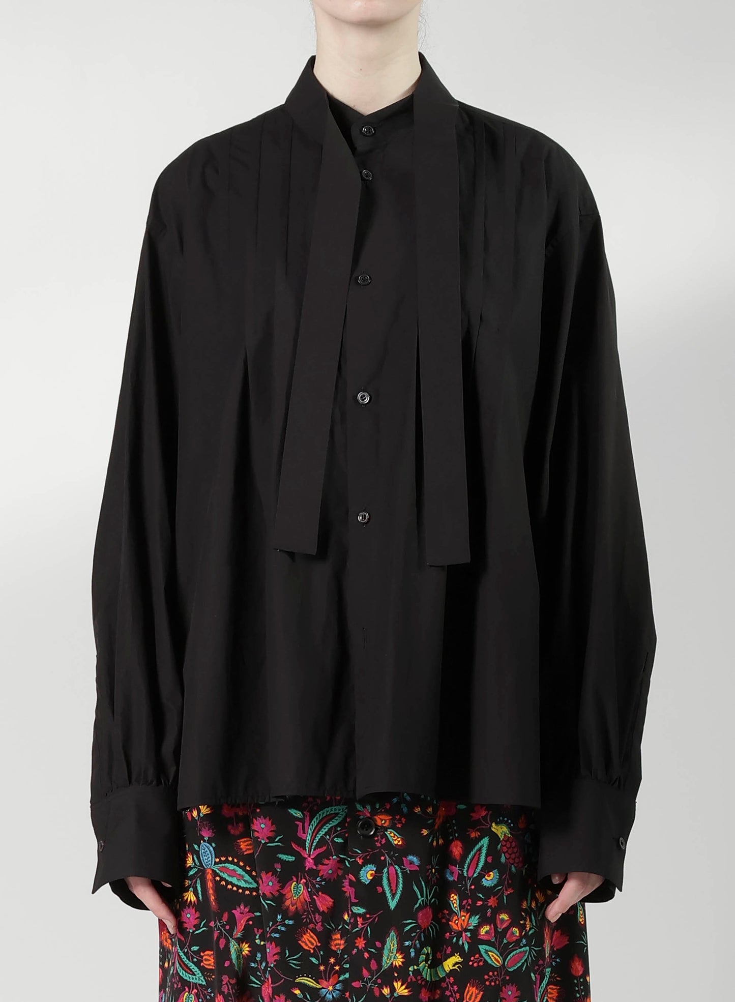 COMPACT TYPEWRITER SHIRT WITH BOWTIE