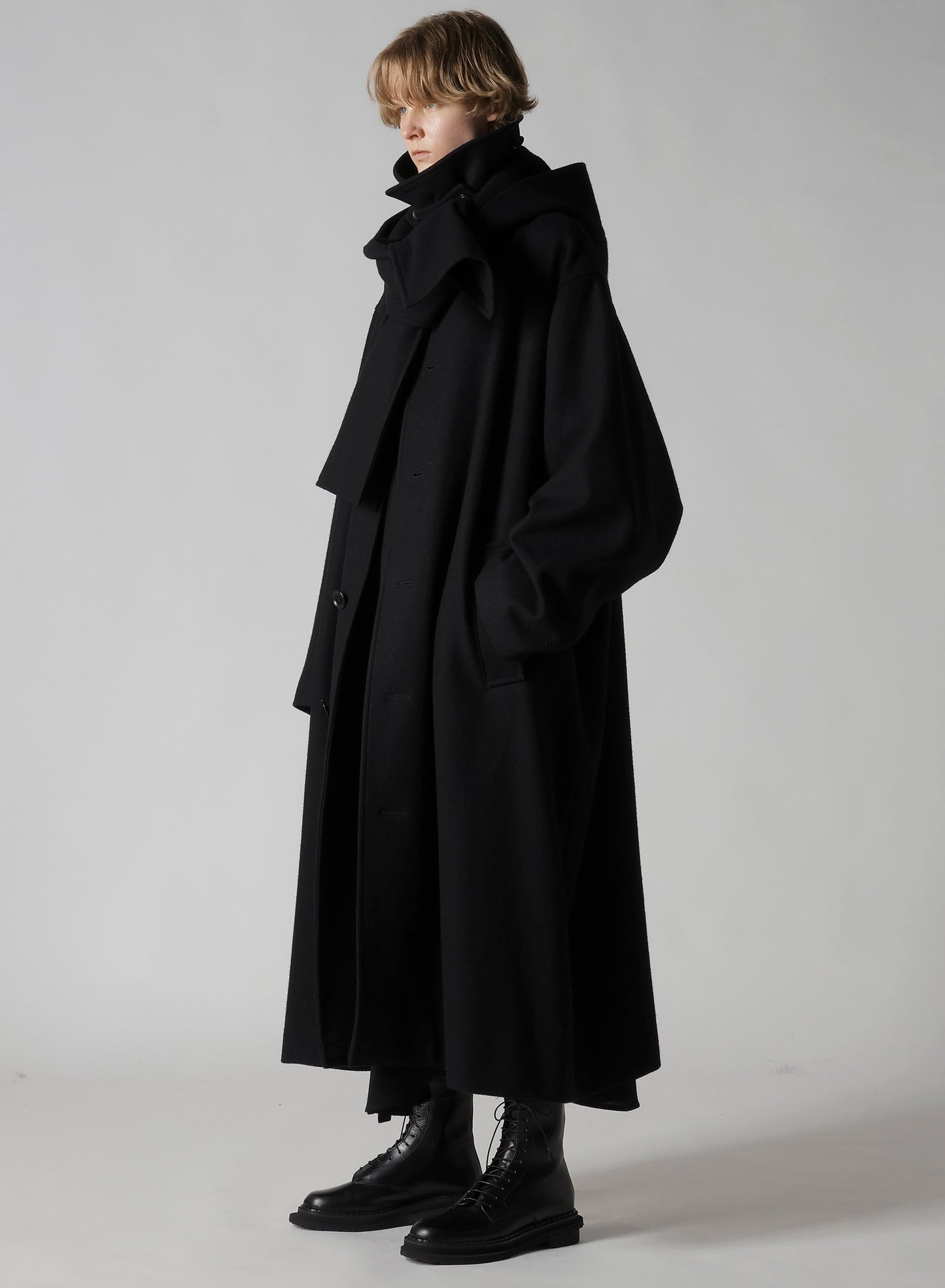 DETACHABLE HOODED COAT
