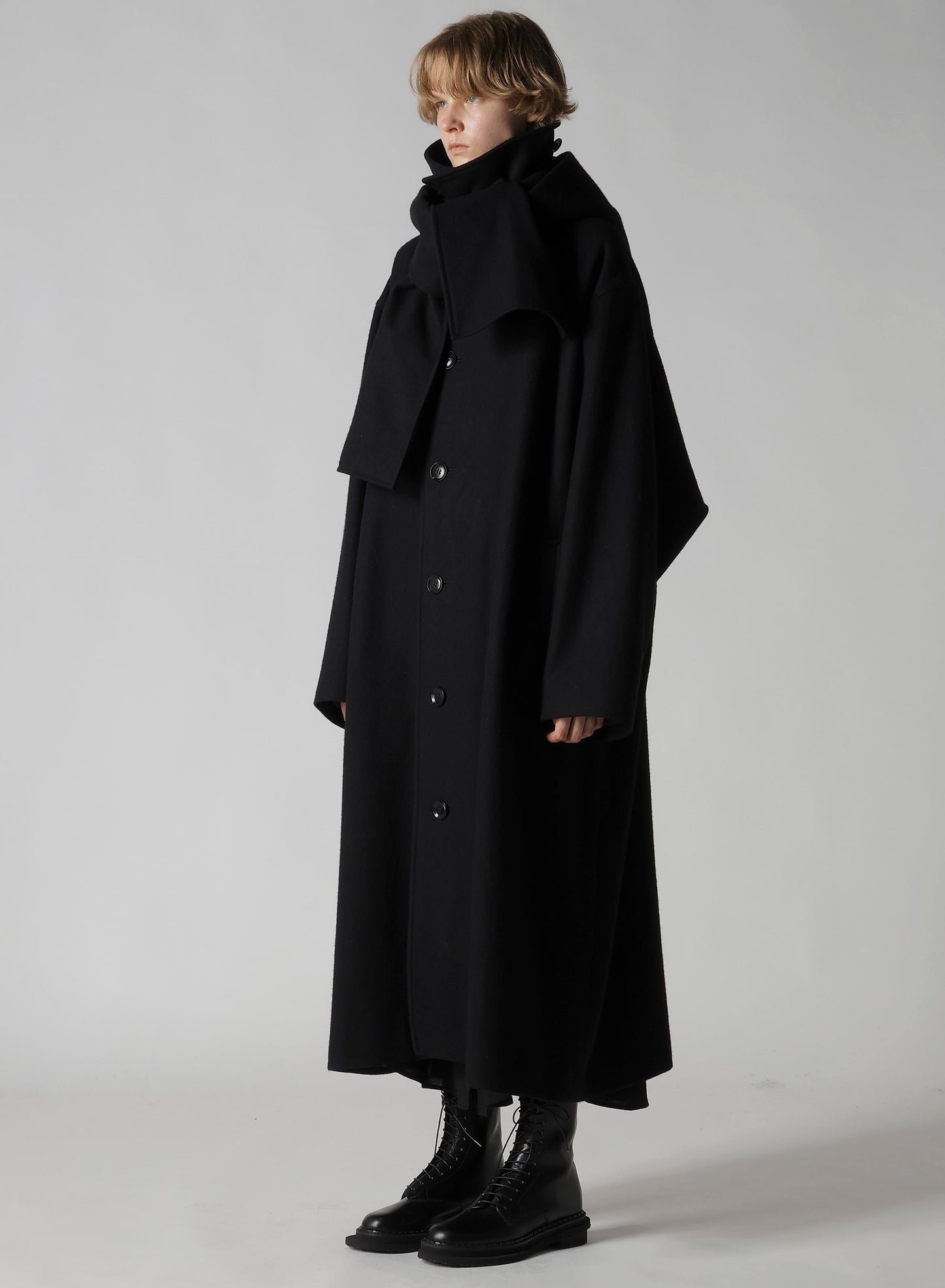 DETACHABLE HOODED COAT