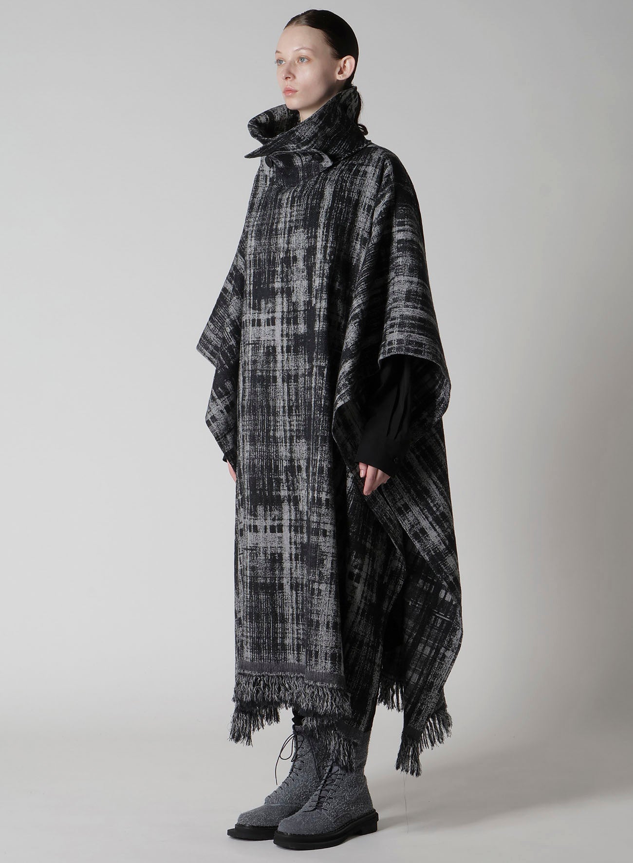 FADED PLAID JACQUARD CLOAK