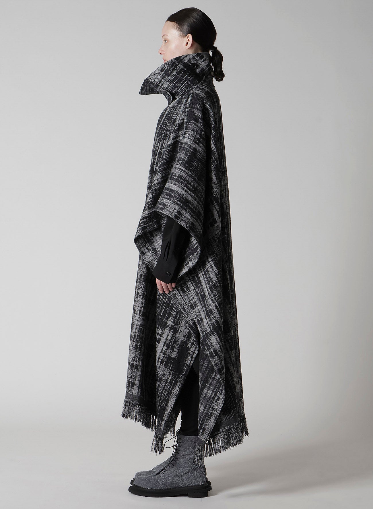 FADED PLAID JACQUARD CLOAK