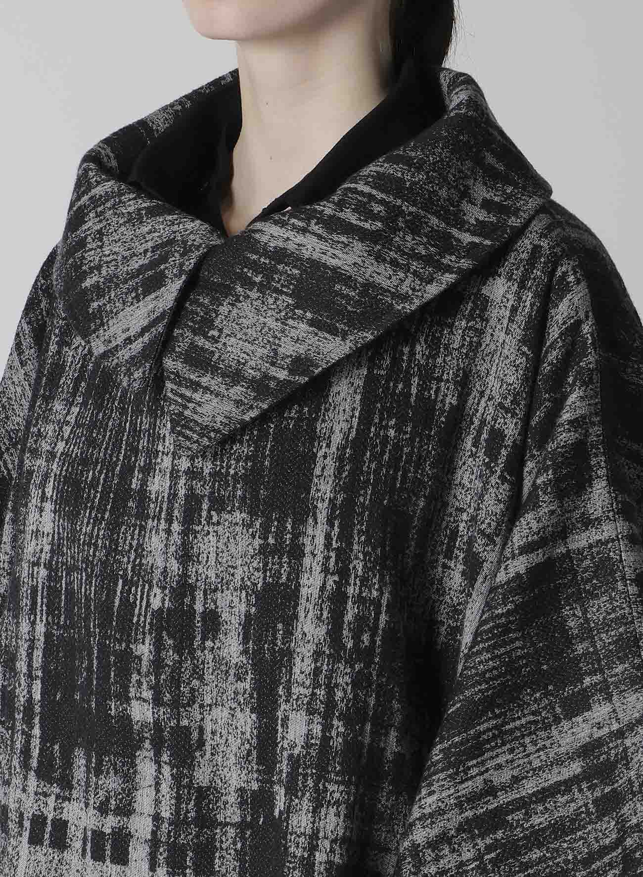 FADED PLAID JACQUARD CLOAK