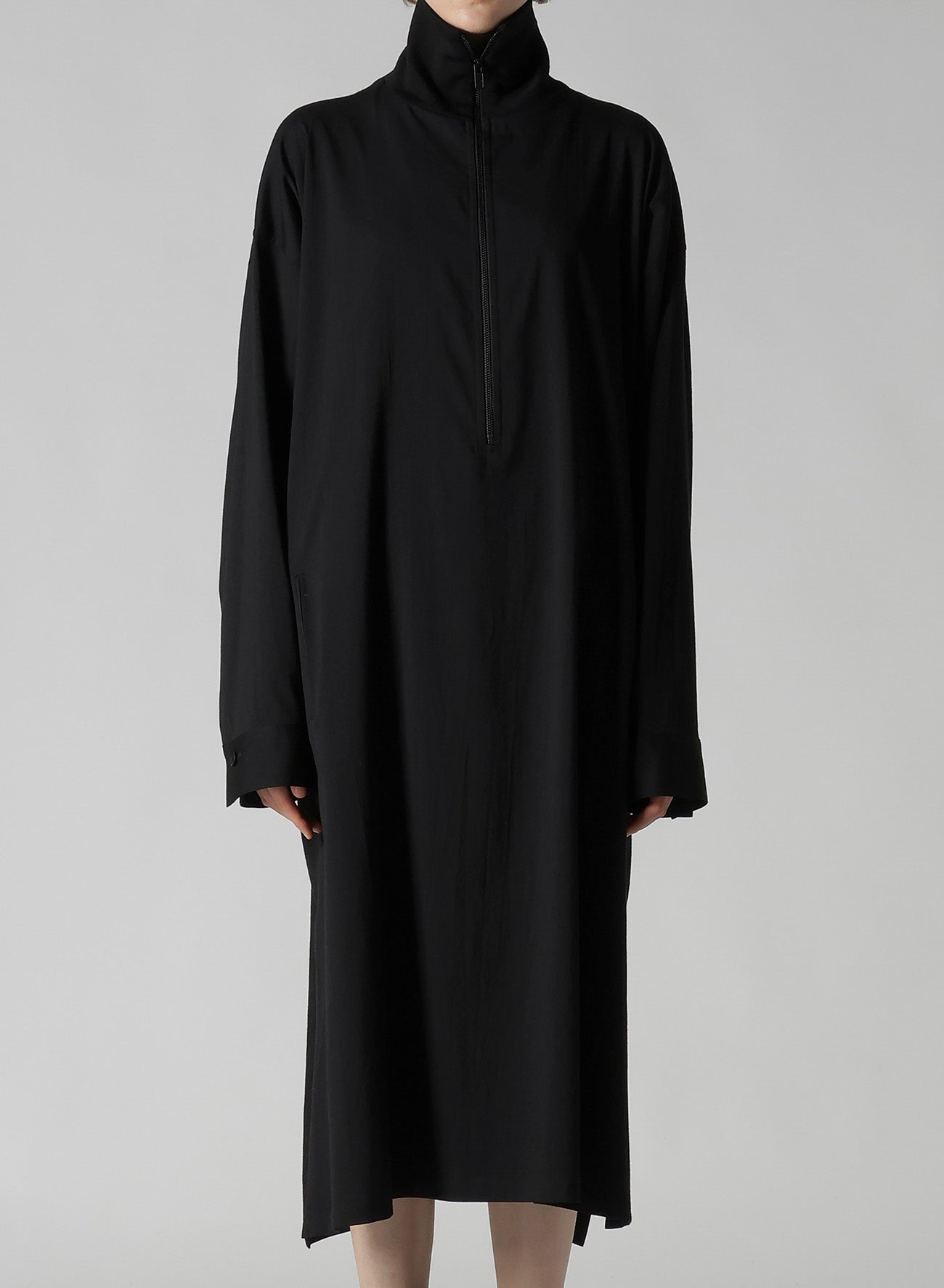 WOOL BREND TWILL STAND-UP COLLAR DRESS