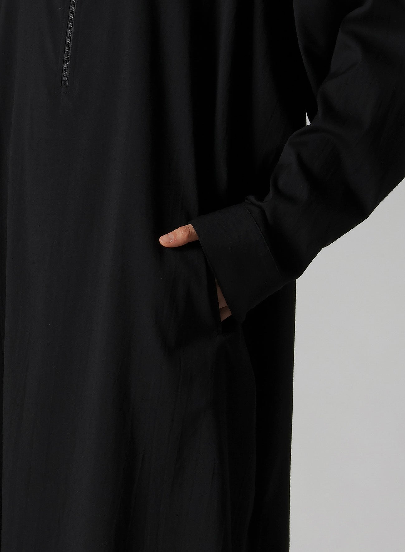 WOOL BREND TWILL STAND-UP COLLAR DRESS