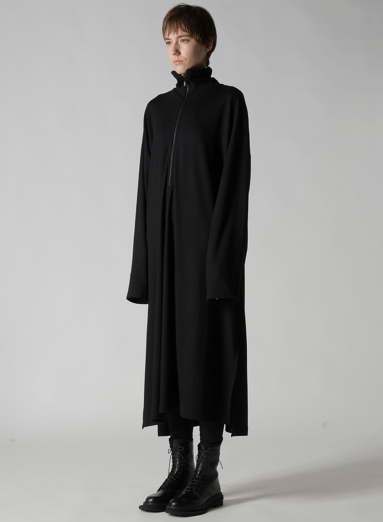 MILD WASHABLE JERSEY STAND-UP COLLAR DRESS
