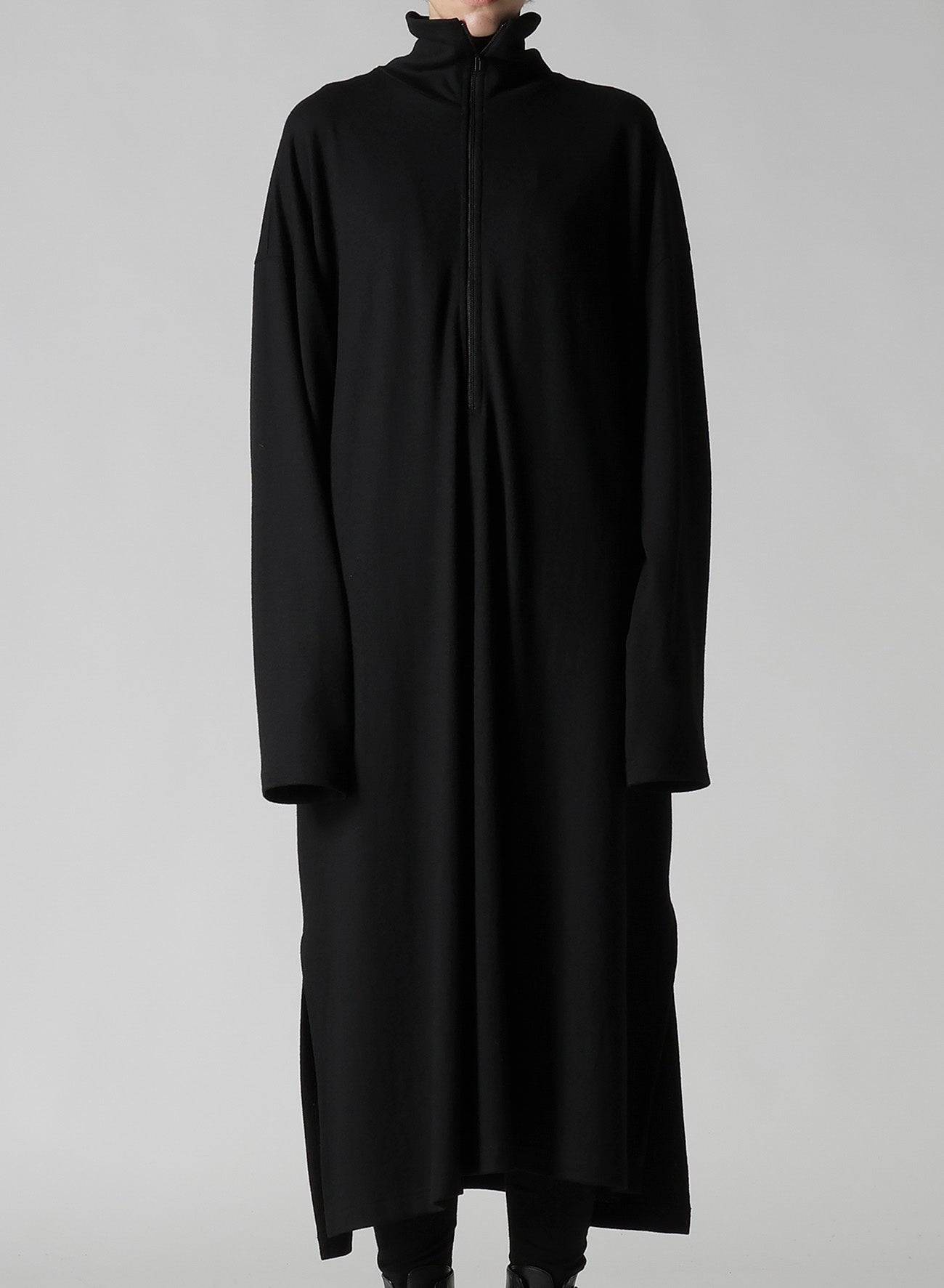 MILD WASHABLE JERSEY STAND-UP COLLAR DRESS