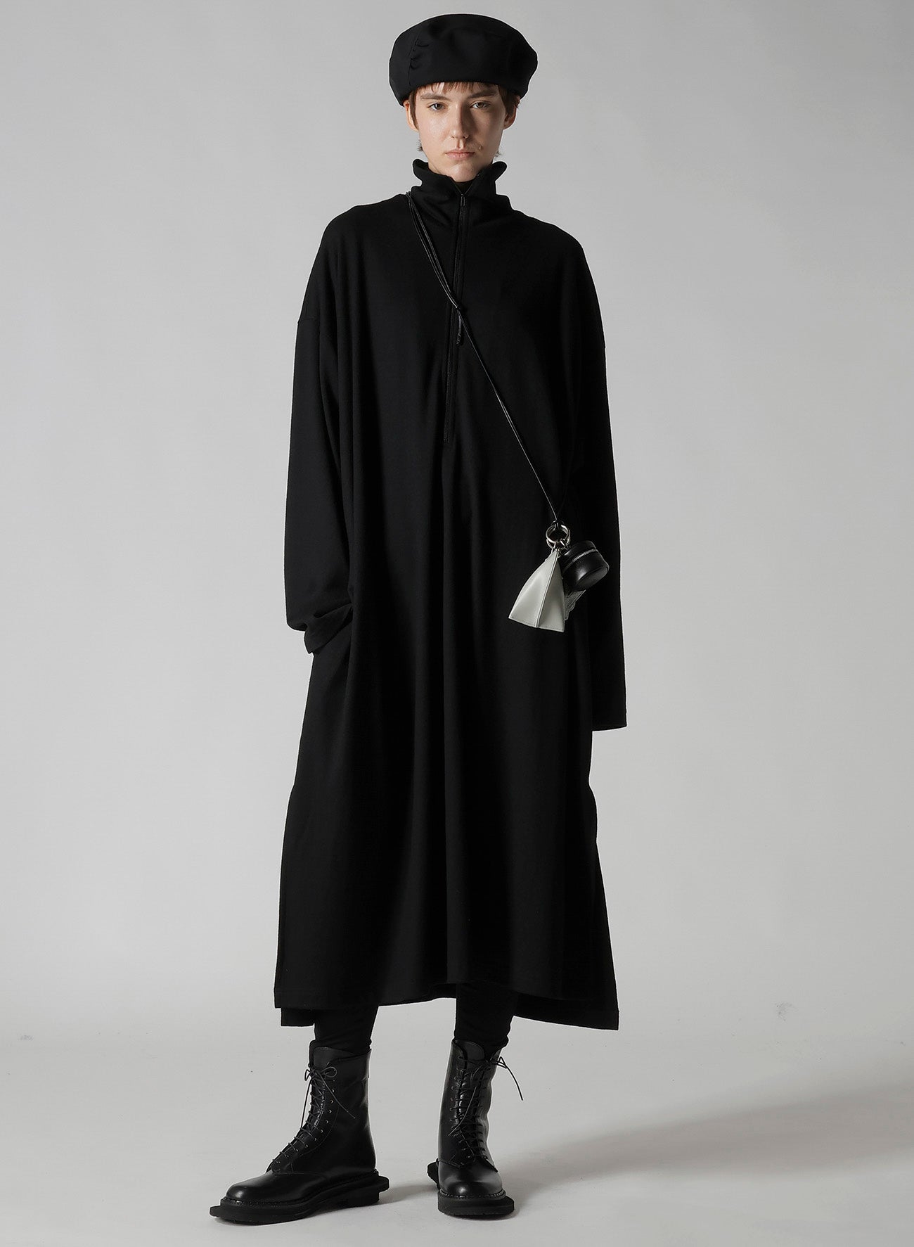 MILD WASHABLE JERSEY STAND-UP COLLAR DRESS