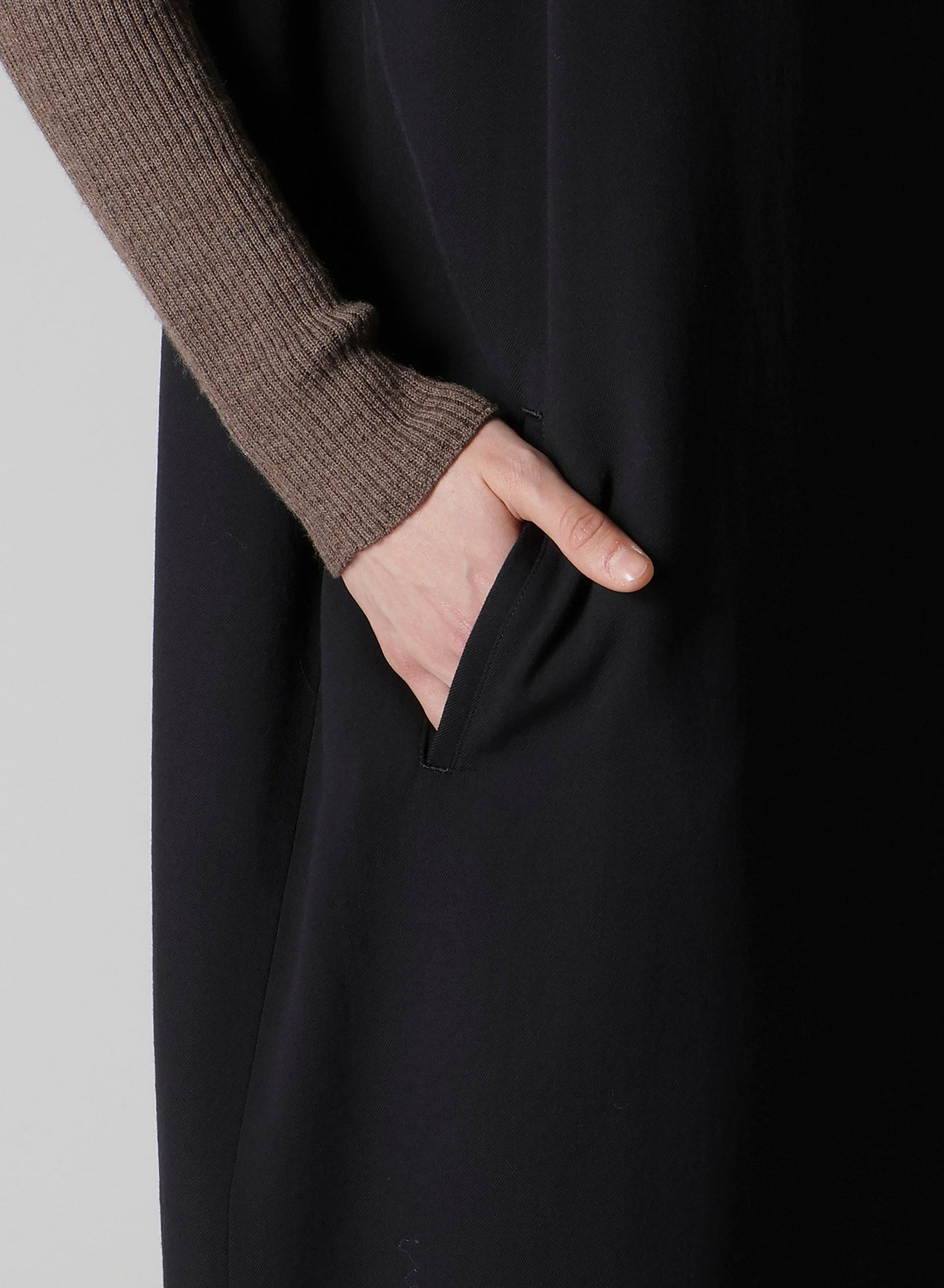 WOOL SERGE SLEEVELESS DRESS
