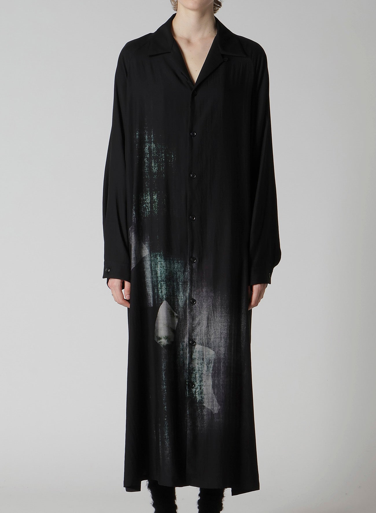 MESSAGE-PRINT DUNGAREE TWILL OPEN COLLAR SHIRT DRESS