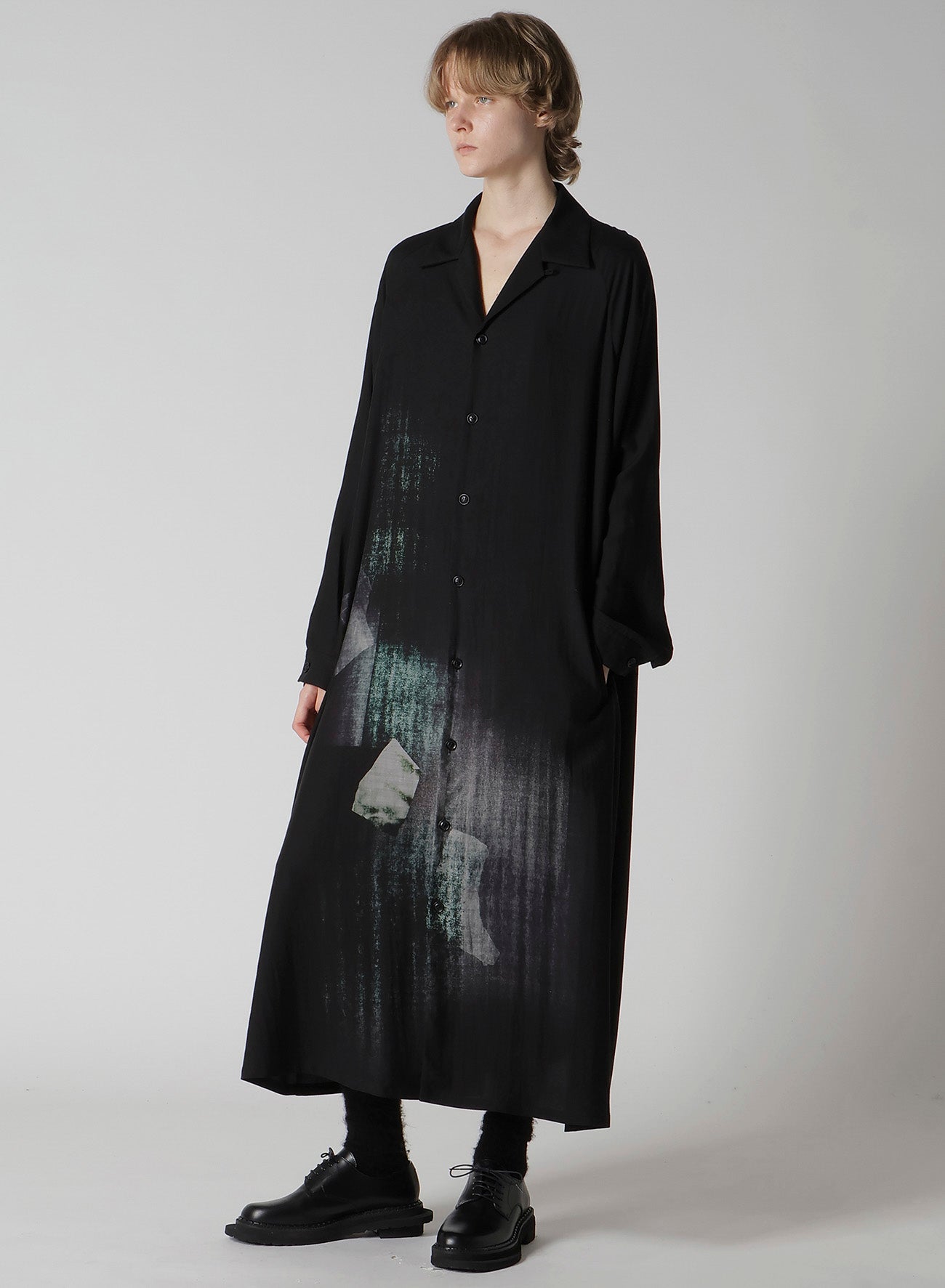 MESSAGE-PRINT DUNGAREE TWILL OPEN COLLAR SHIRT DRESS