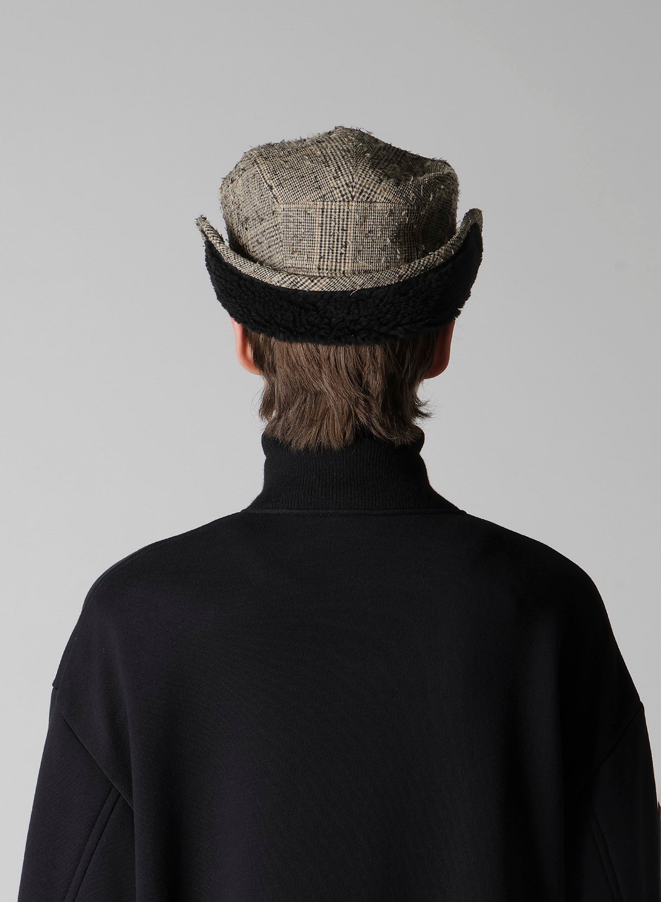 NEEDLE-PUNCHED EARMUFF CAP