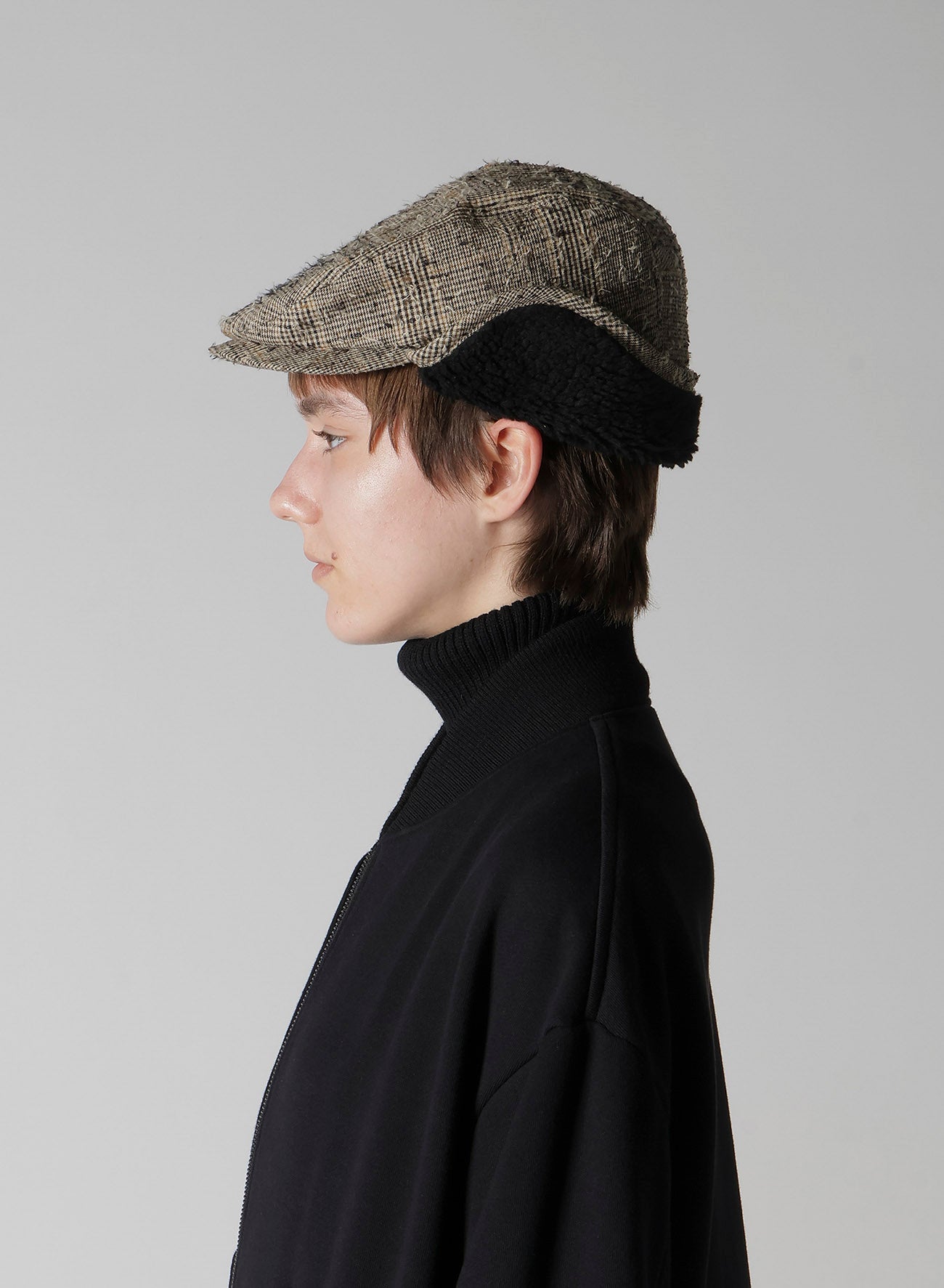 NEEDLE-PUNCHED EARMUFF CAP