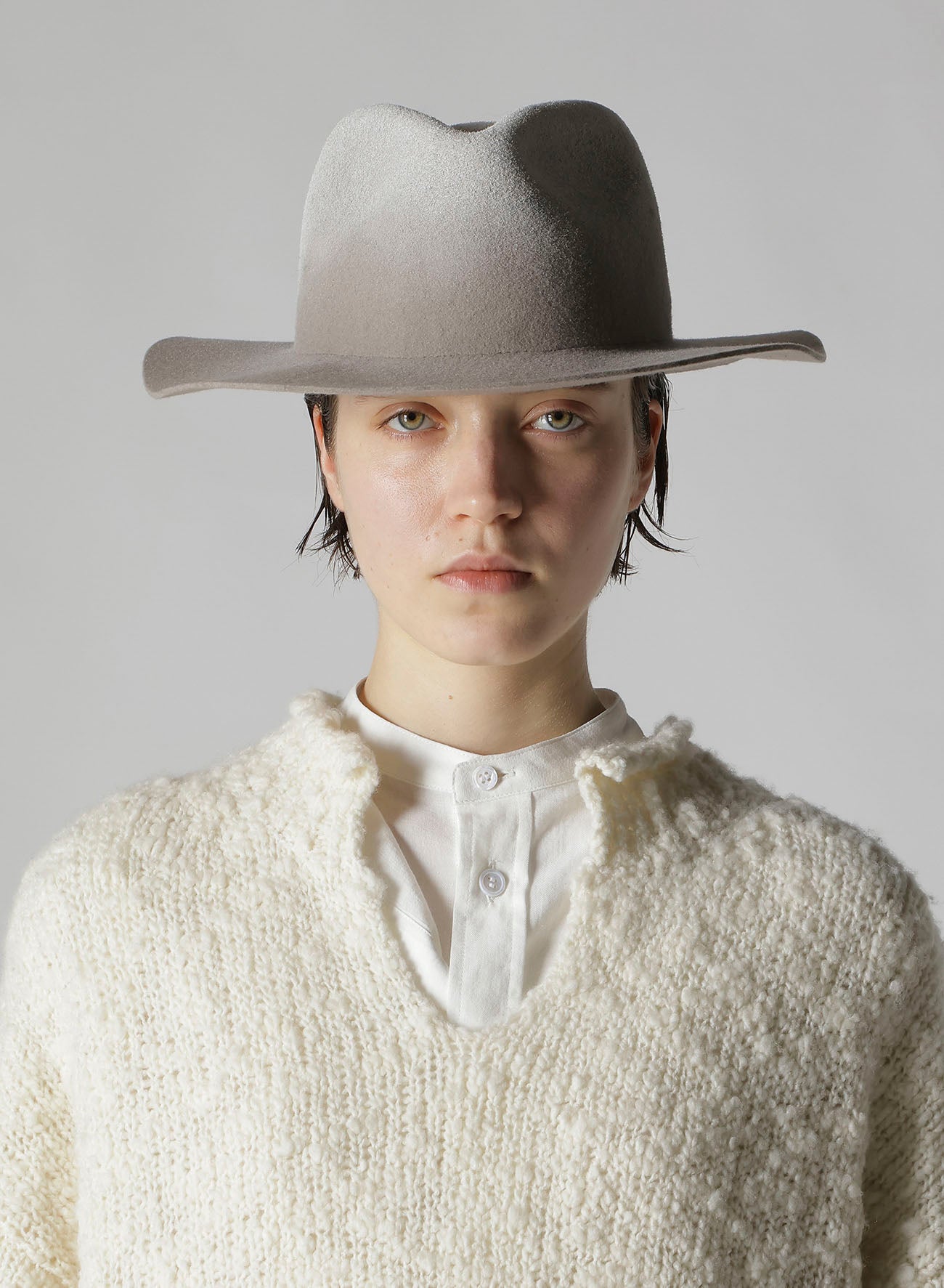 WOOL GRADATION HAT