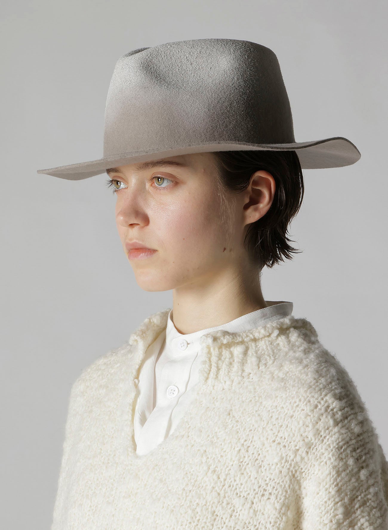 WOOL GRADATION HAT