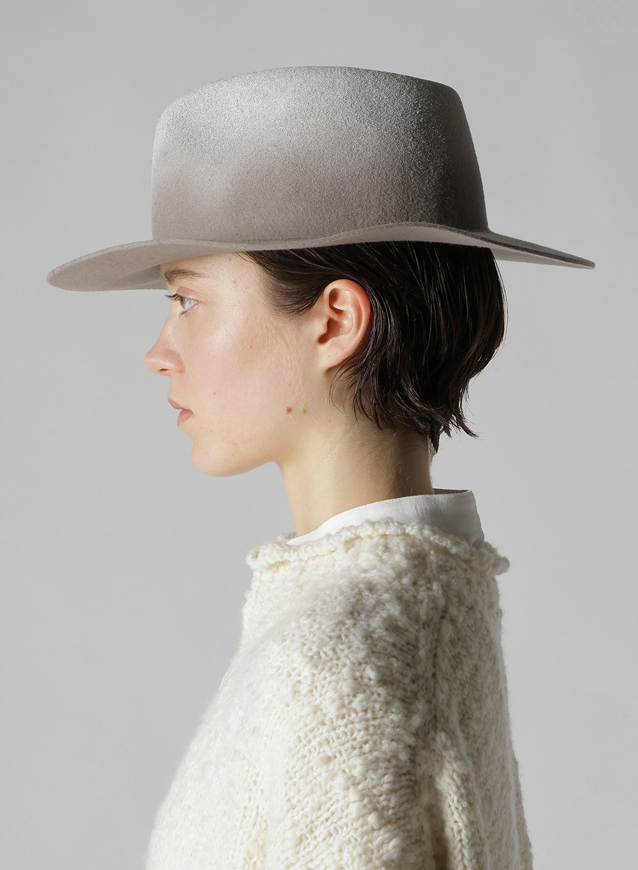 WOOL GRADATION HAT