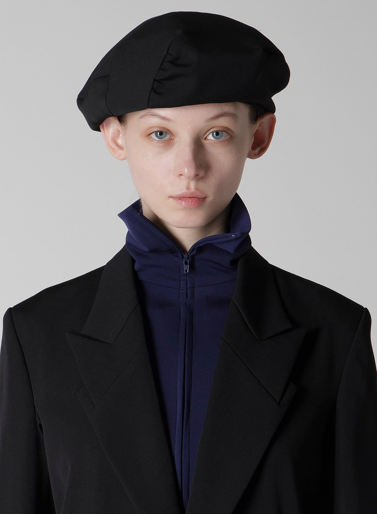 WOOL GABARDINE DART BERET