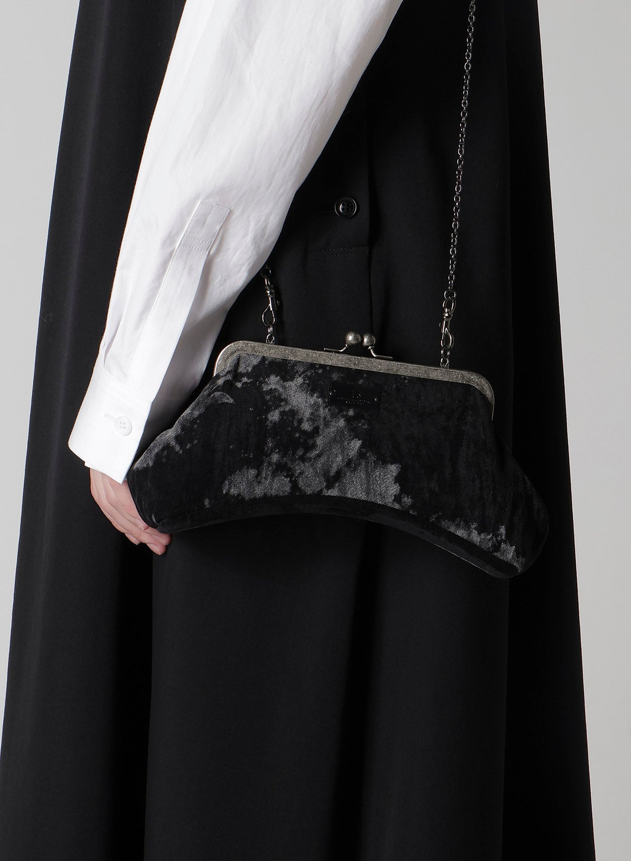 DISCHARGE-PRINTED VELVET CURVY BAG M