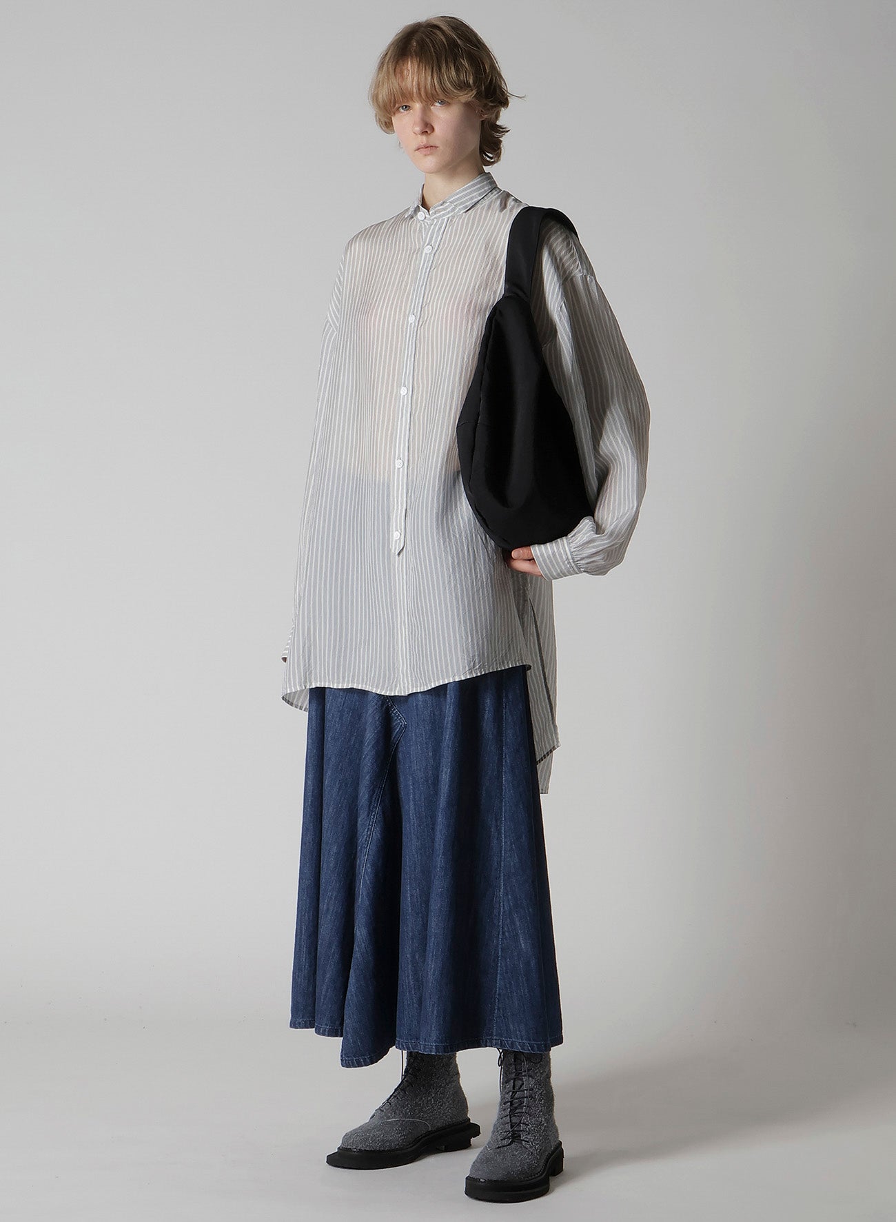 NYLON WASHER TWILL GYOZA-STYLE BAG