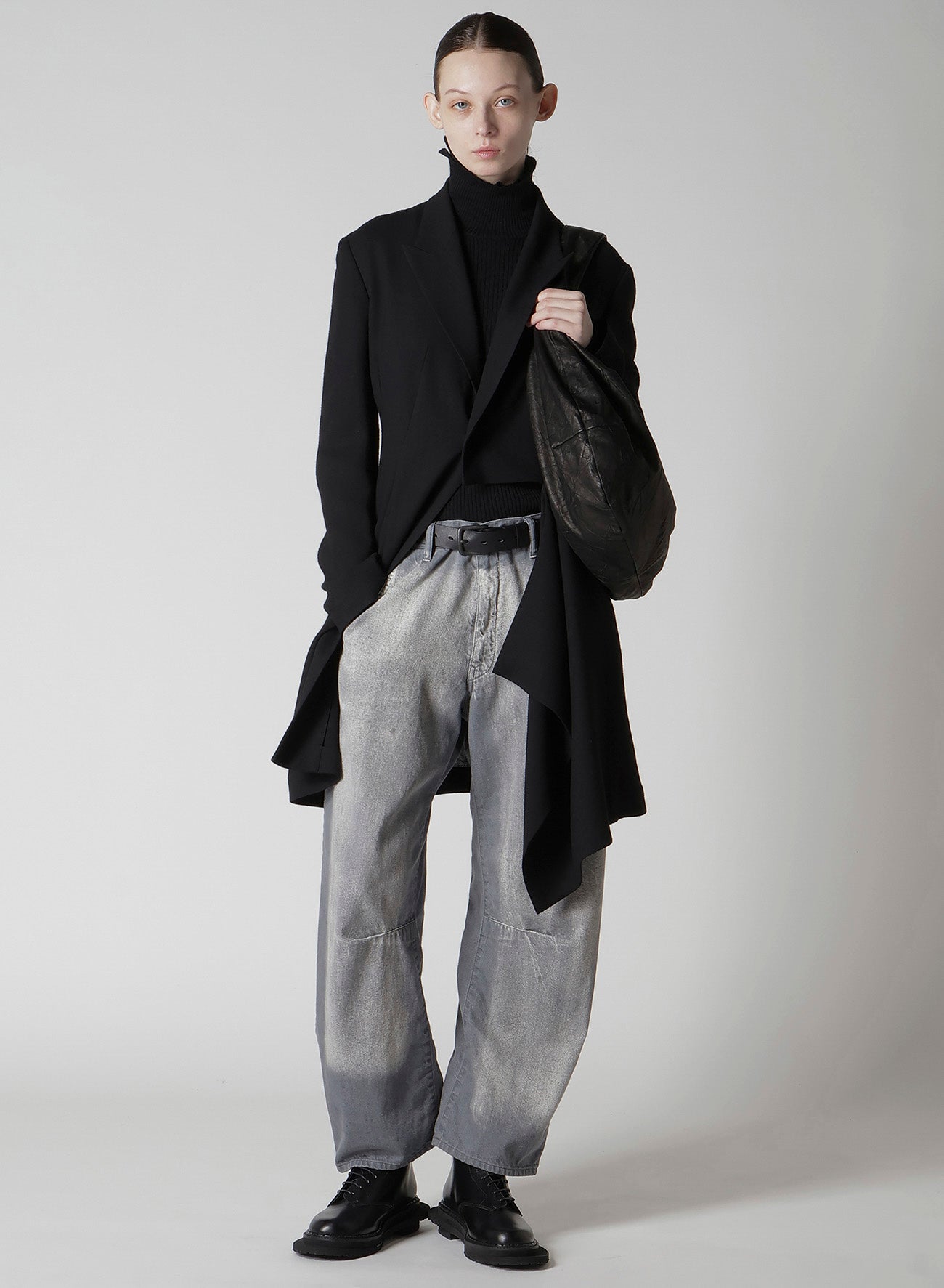 SOFT LEATHER GYOZA-STYLE BAG