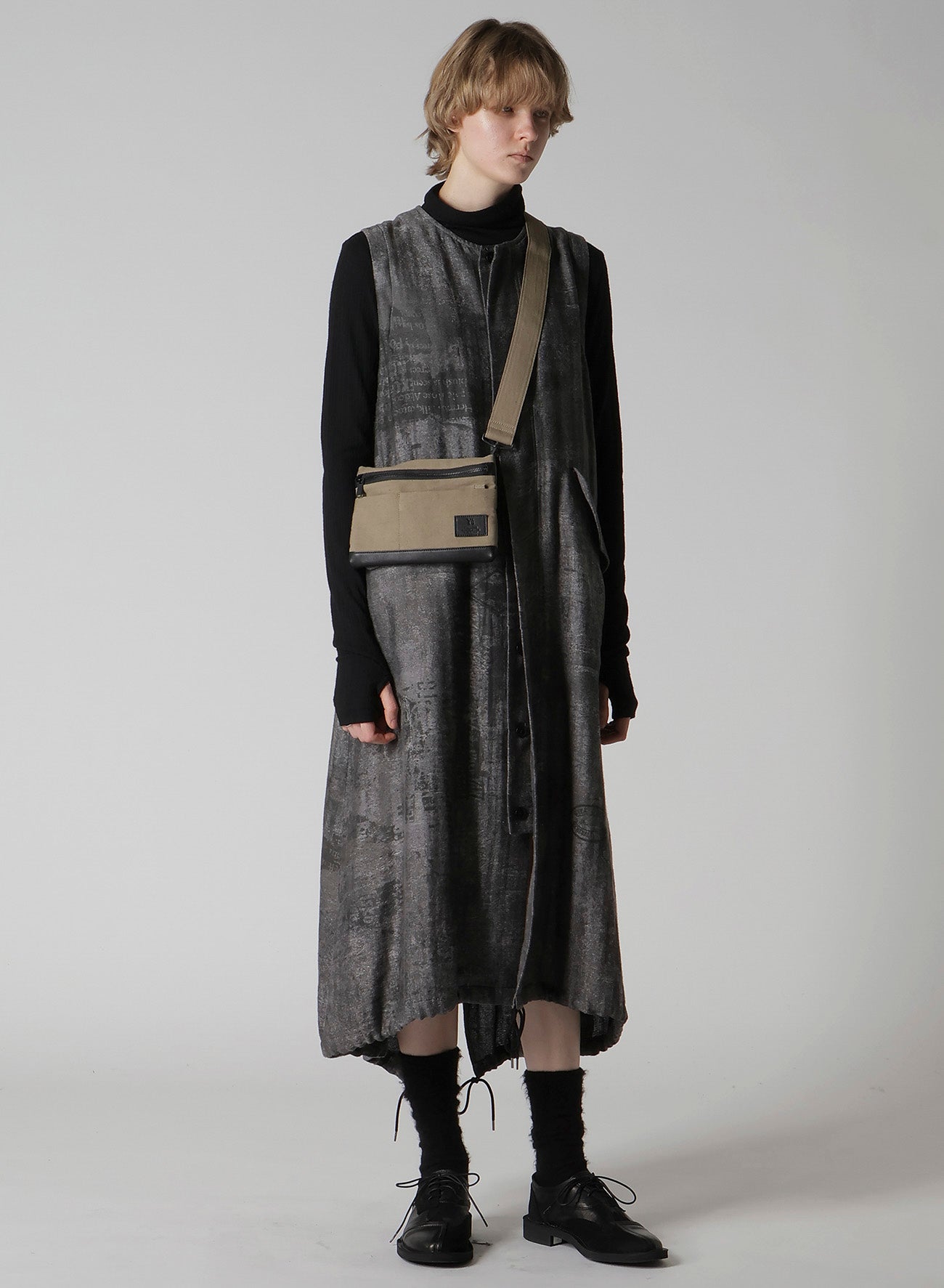 COTTON LINEN TWILL / LEATHER SACOCHE