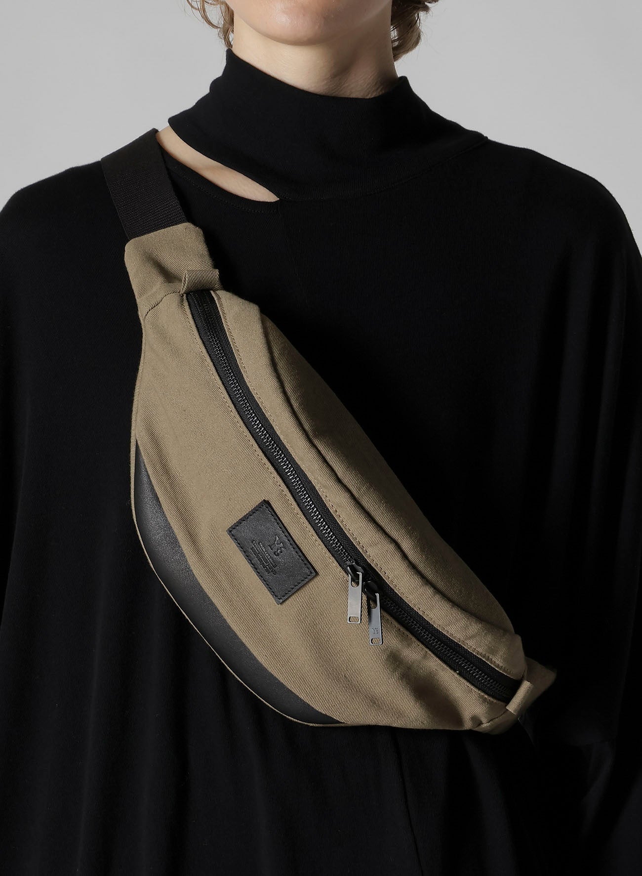 COTTON LINEN TWILL / LEATHER CROSSBODY BAG