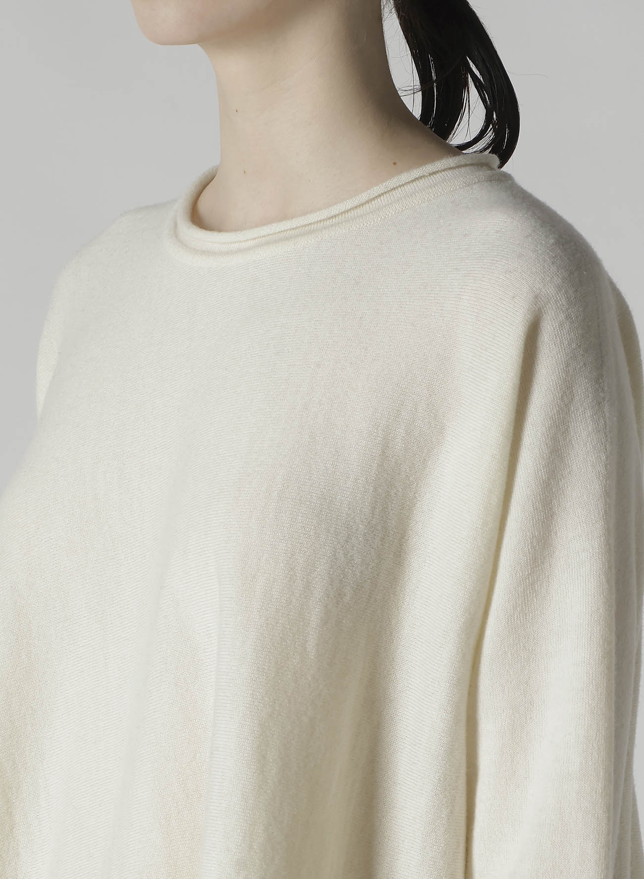 WOOL ASYMMETRIC CREW NECK PULLOVER