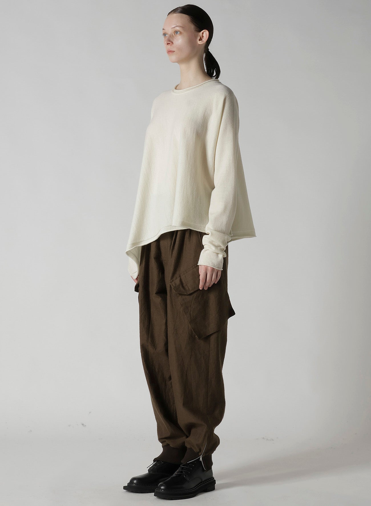 WOOL ASYMMETRIC CREW NECK PULLOVER