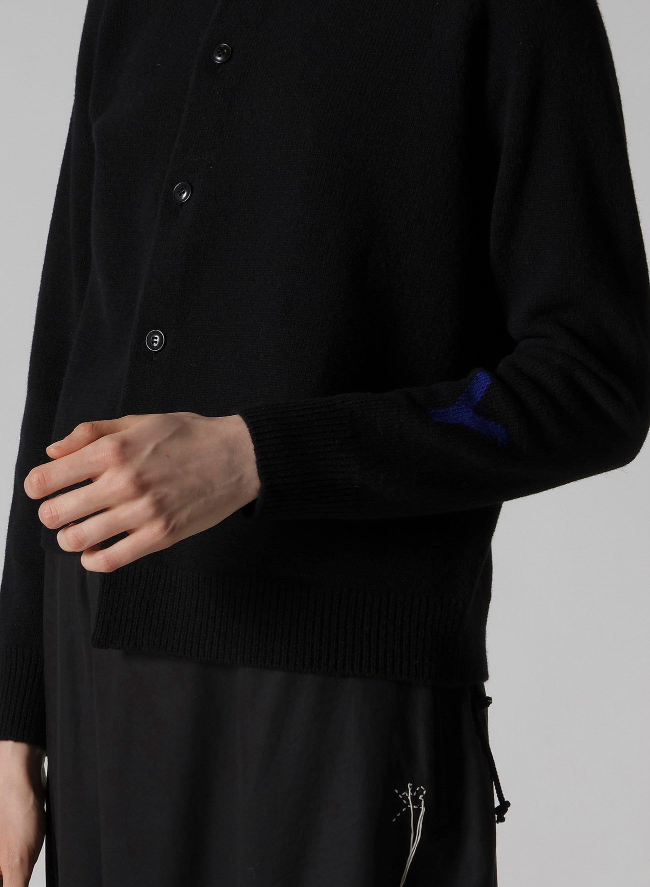 INTARSIA ASYMMETERIC CARDIGAN
