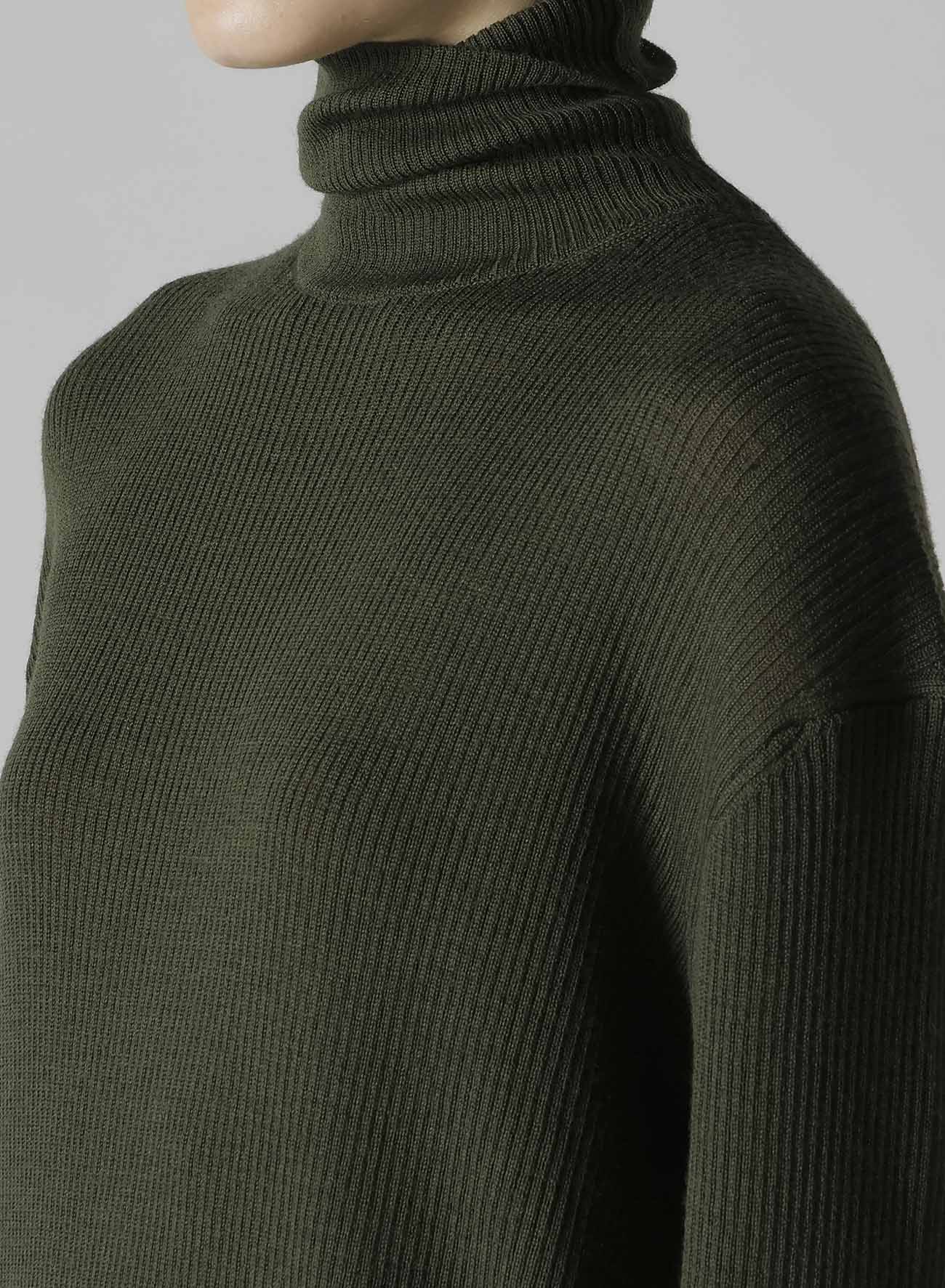 RIB OVERSIZED HIGH NECK KNIT
