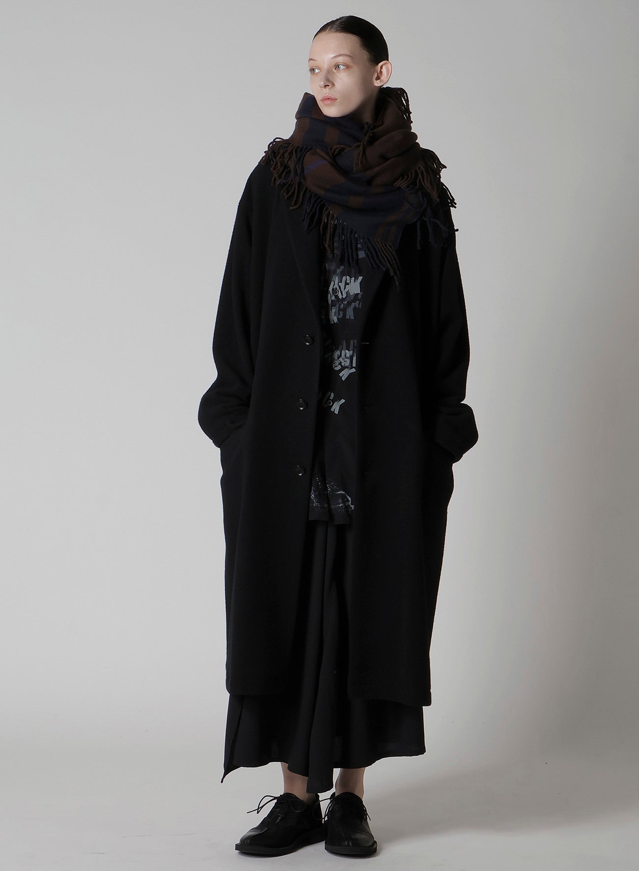 WOOL FRINGE SCARF