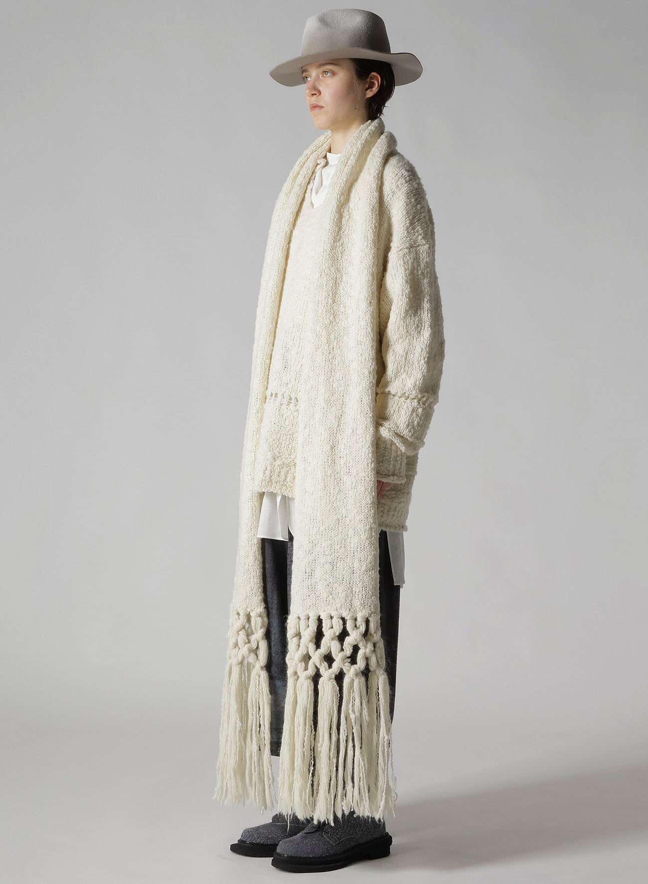 WOOL BREND FRINGE SCARF