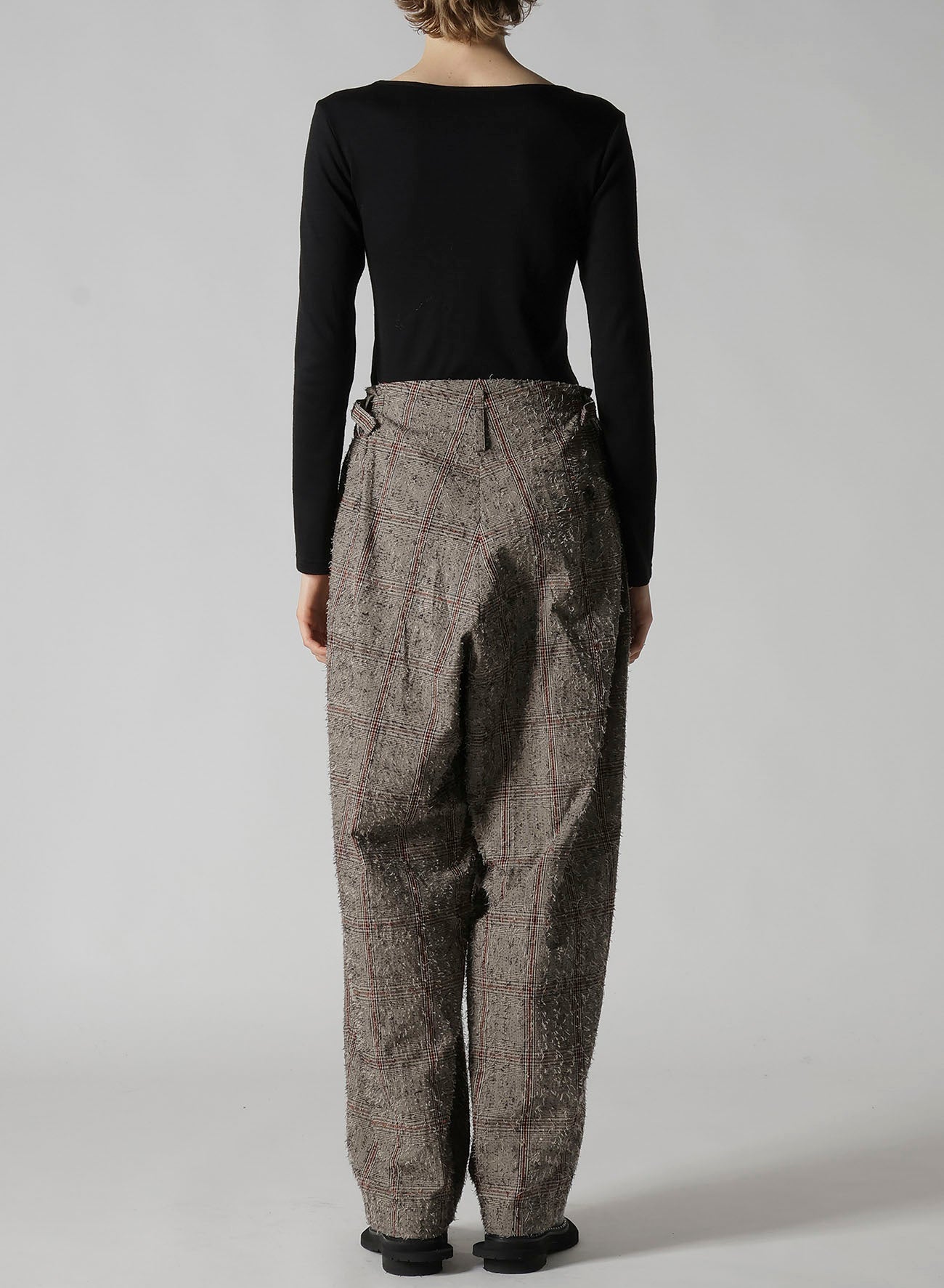 NEEDLE-PUNCHED DOUBLE TUCK WIDE PANTS