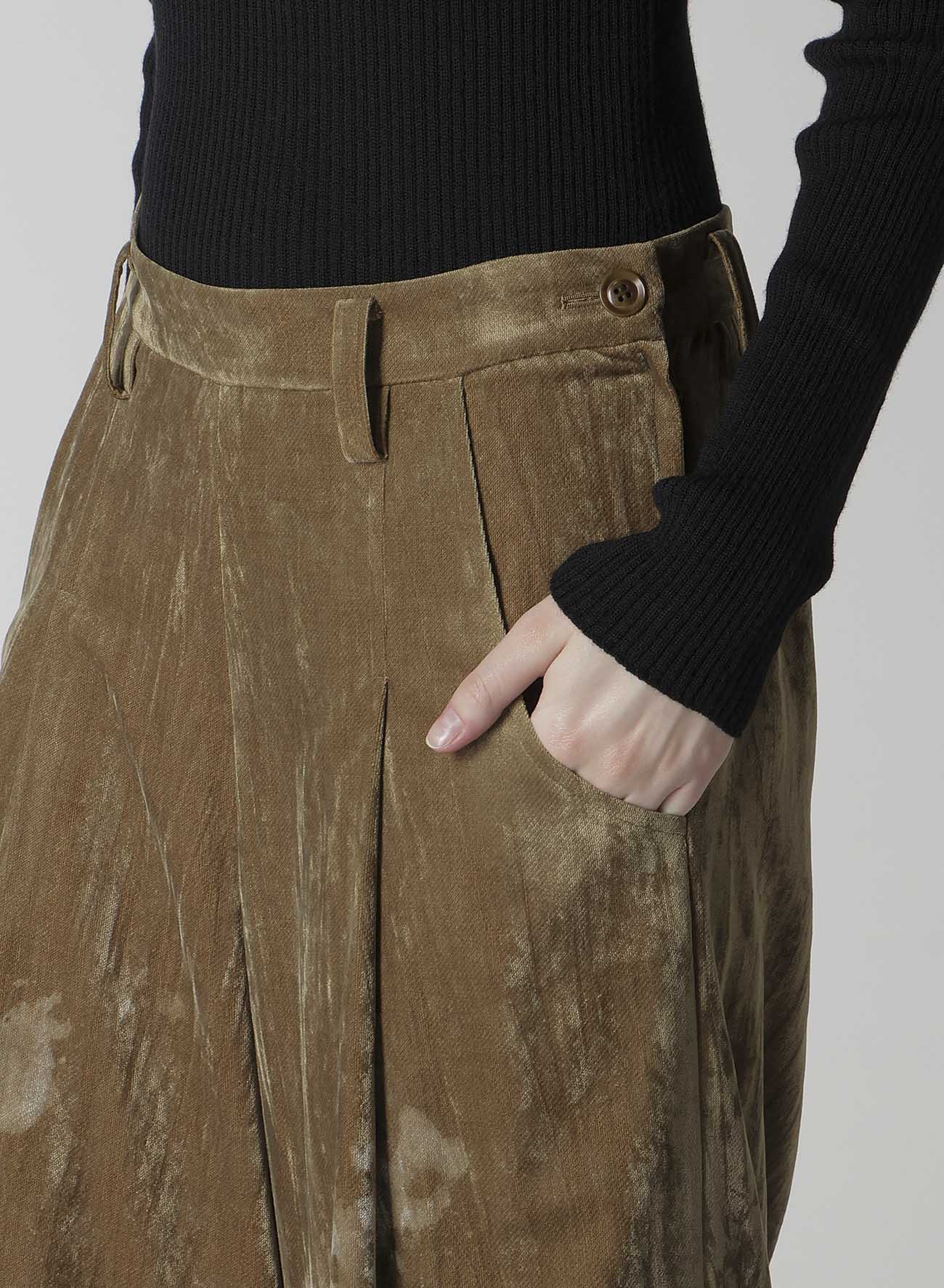 DISCHARGE-PRINTED VELVET PLEATED PANTS