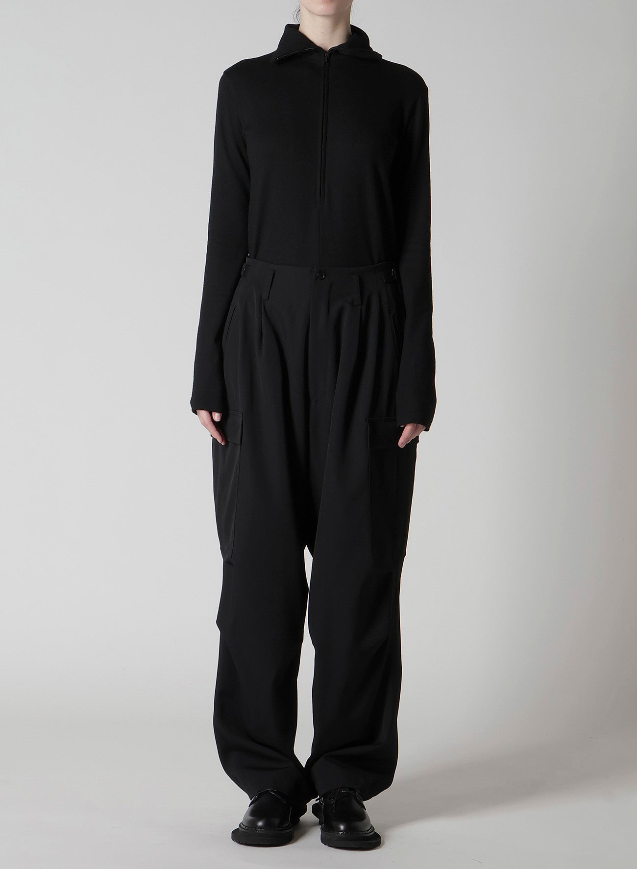 WOOL GABARDINE CARGO PANTS