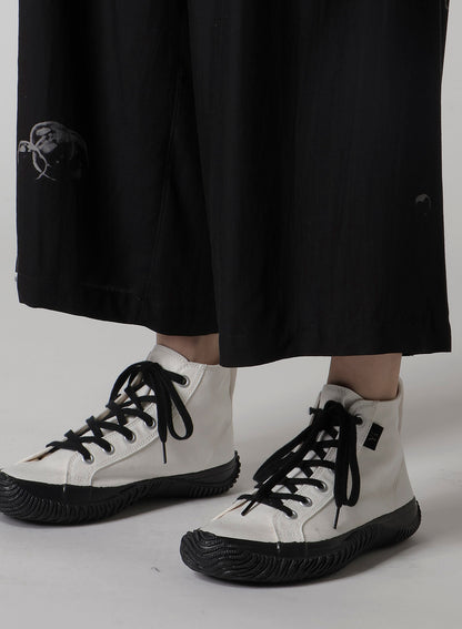 ANGEL-PRINT DUNGAREE TWILL FRONT PLATED WIDE PANTS