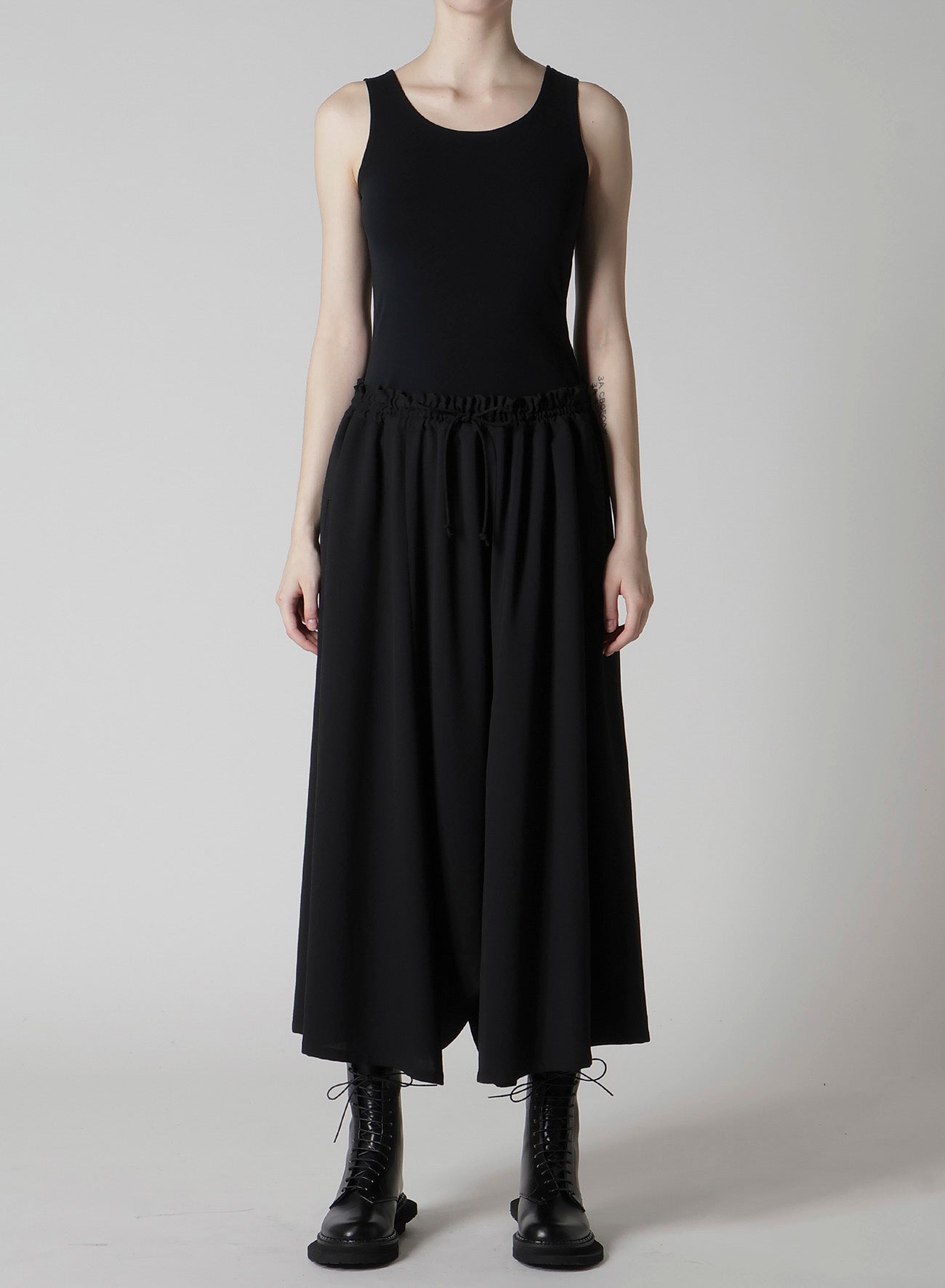 WOOL SERGE GATHER PANTS