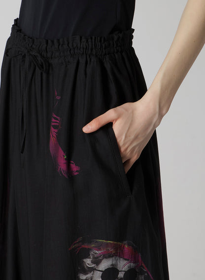 ANGEL-PRINT DUNGAREE TWILL GATHERED PANTS