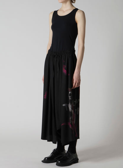 ANGEL-PRINT DUNGAREE TWILL GATHERED PANTS