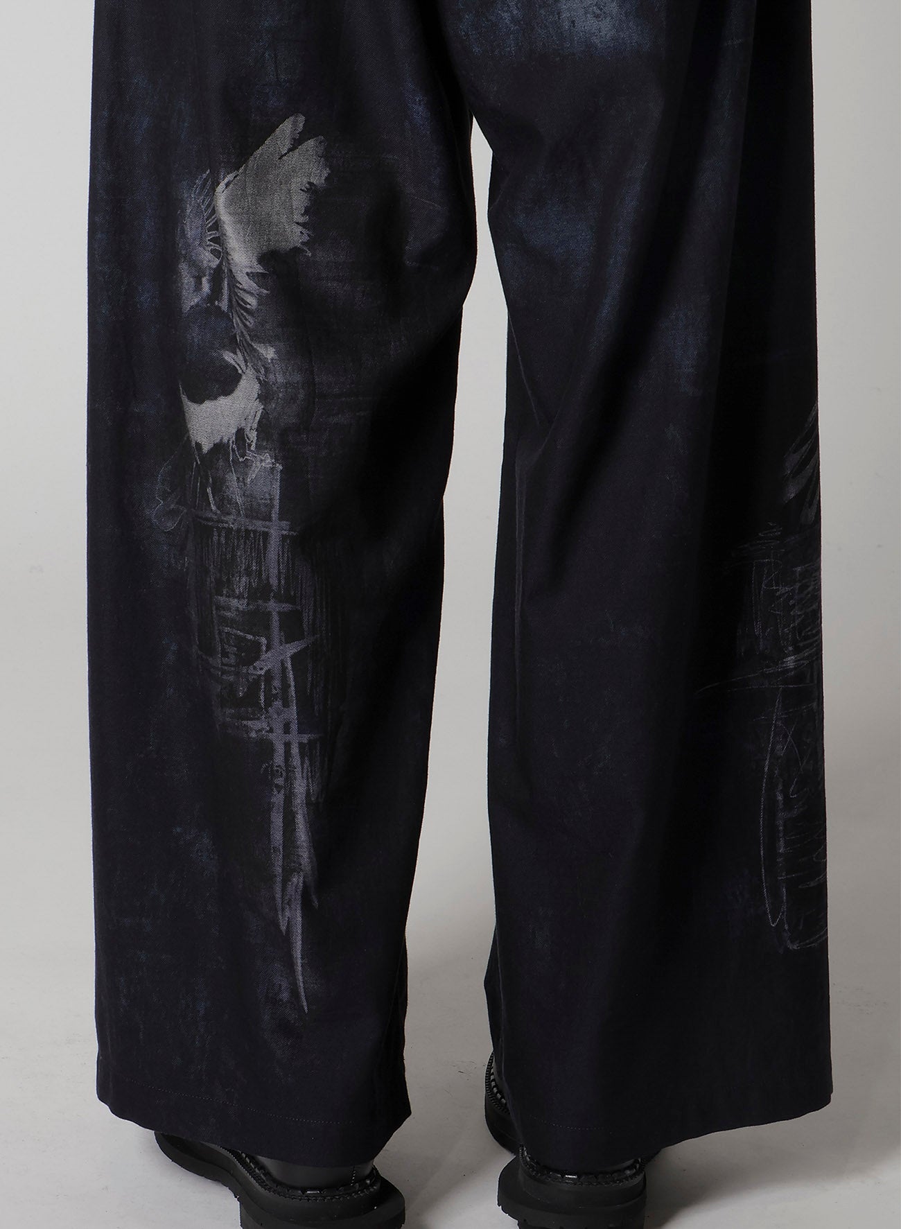 BIRD PRINT DENIM LONG STRAIGHT PANTS
