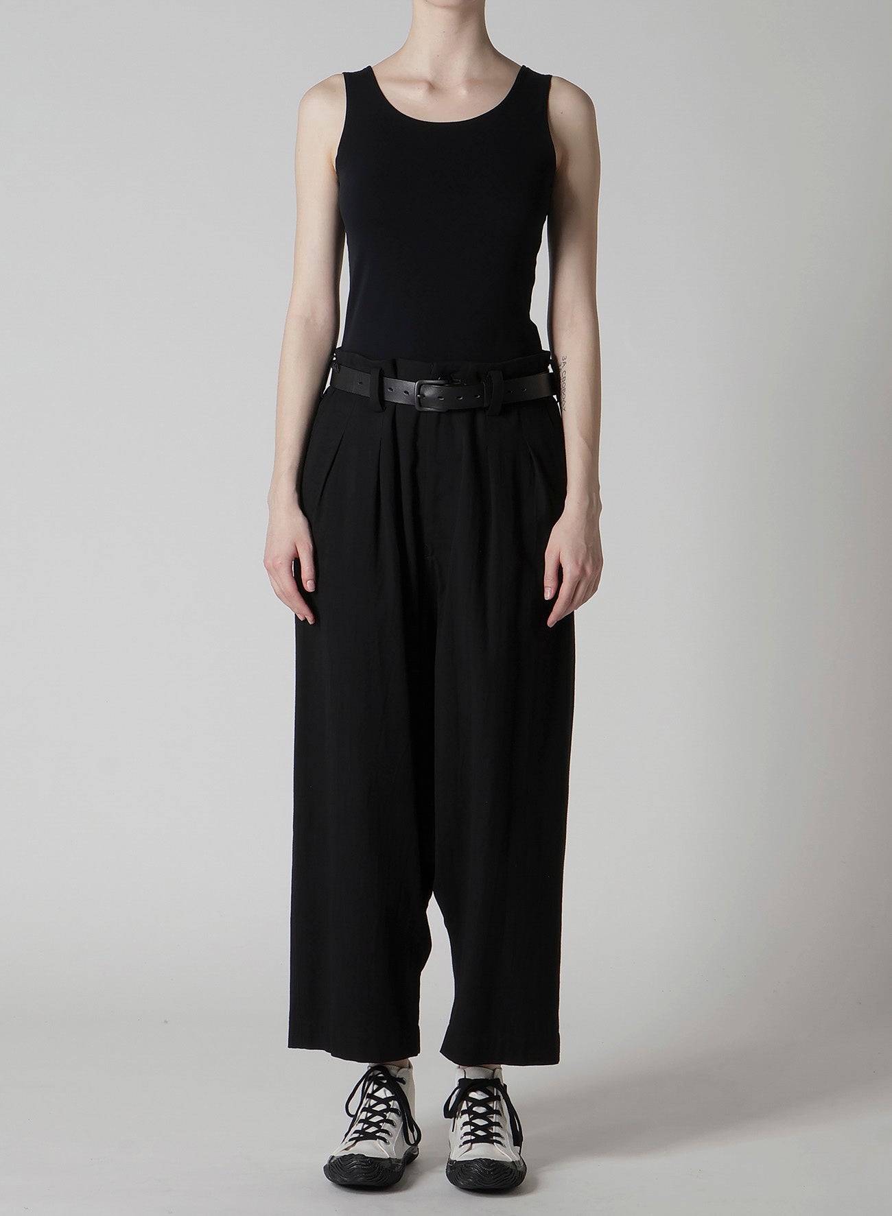 C/RY GABARDINE 2-TUCK SAROUEL PANTS
