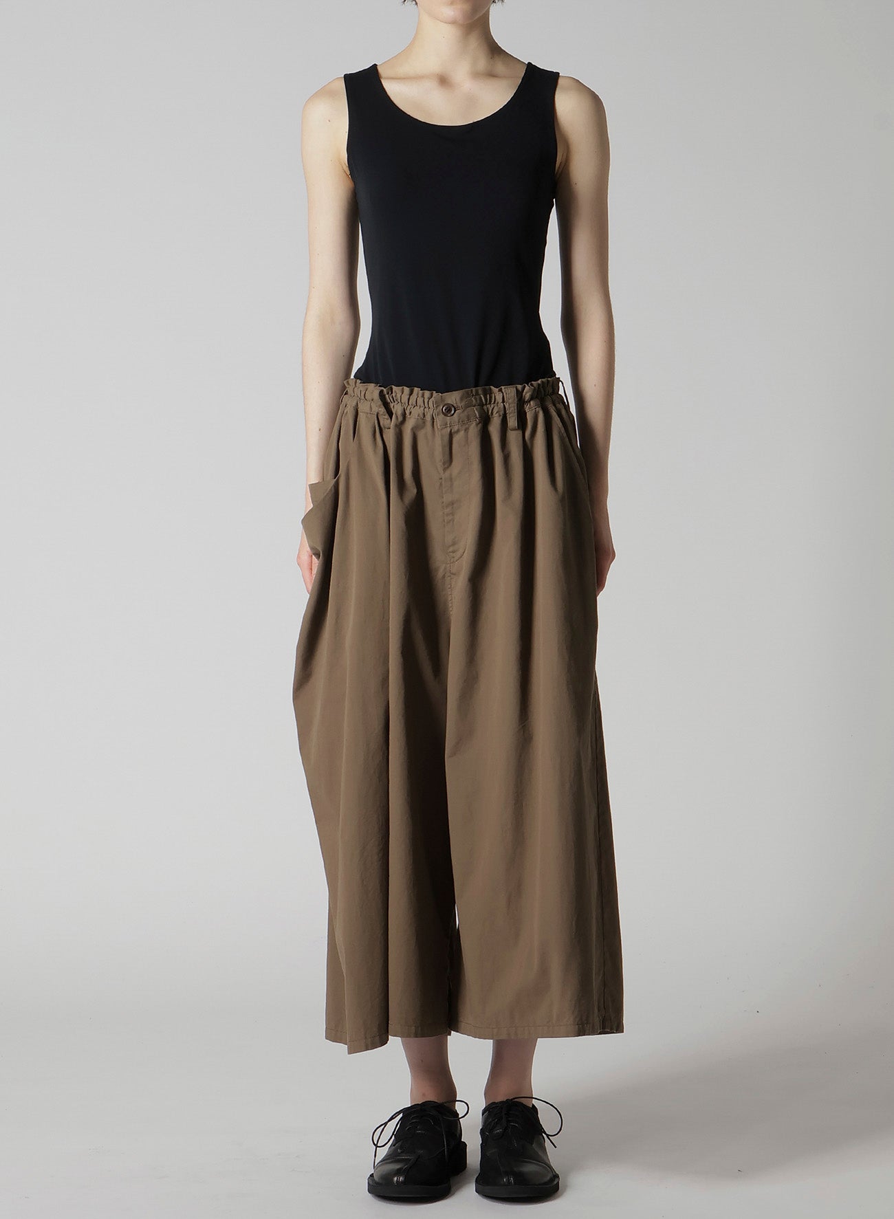 COTTON TWILL GARMENT DYE RIGHT SIDE DRAPE PANTS