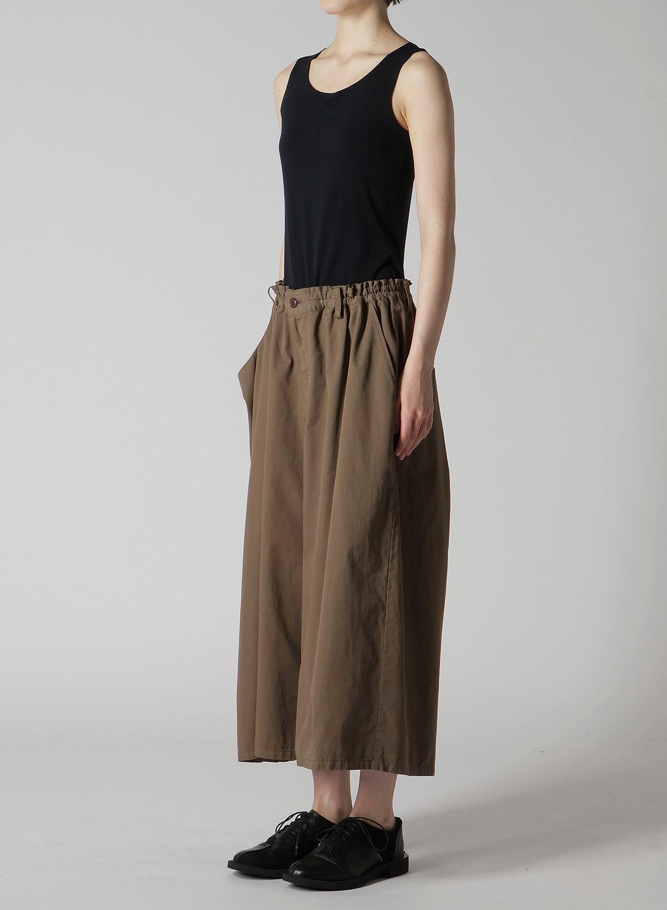 COTTON TWILL GARMENT DYE RIGHT SIDE DRAPE PANTS