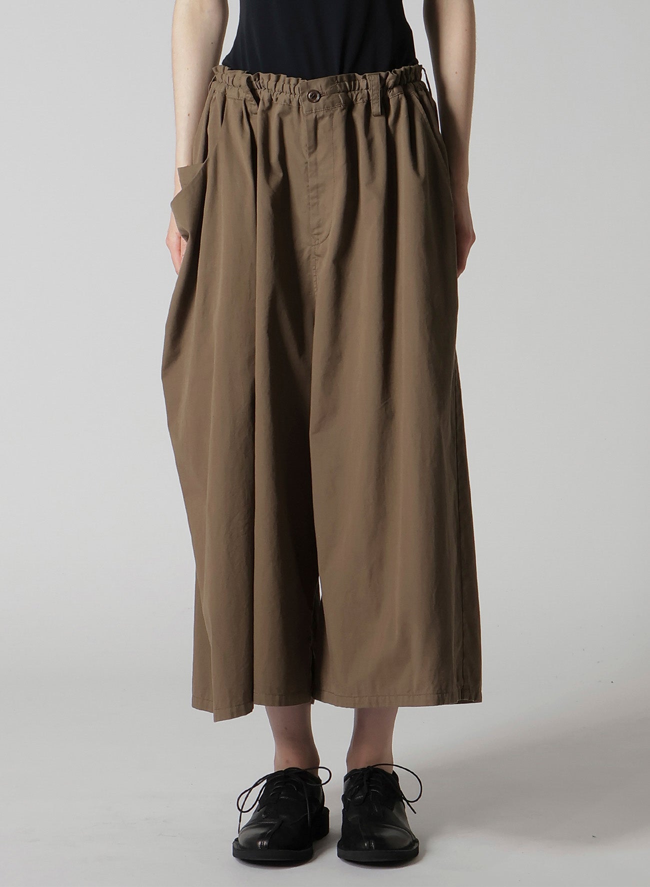 COTTON TWILL GARMENT DYE RIGHT SIDE DRAPE PANTS
