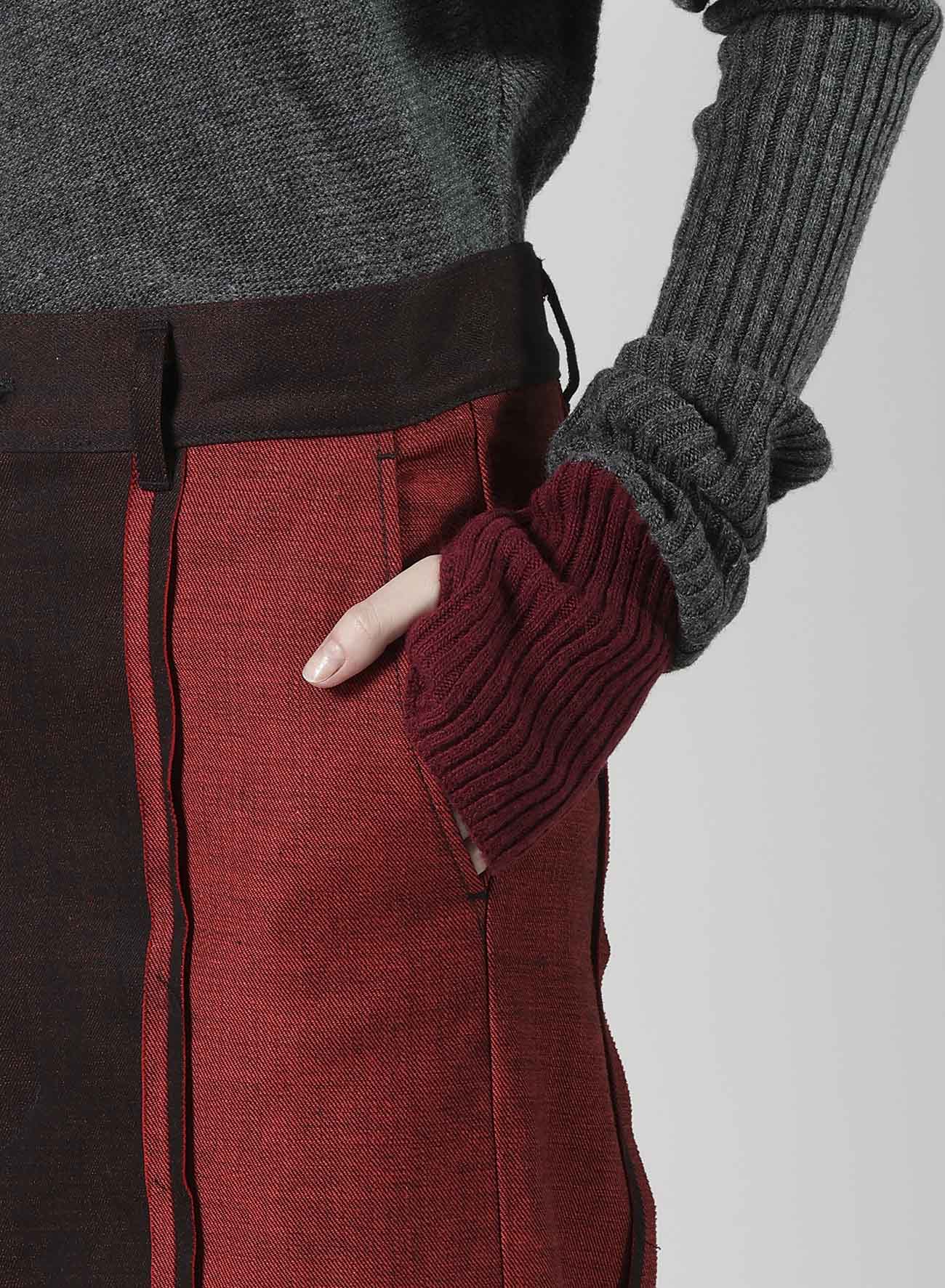 RED BACK SIDE DENIM PANEL PANTS